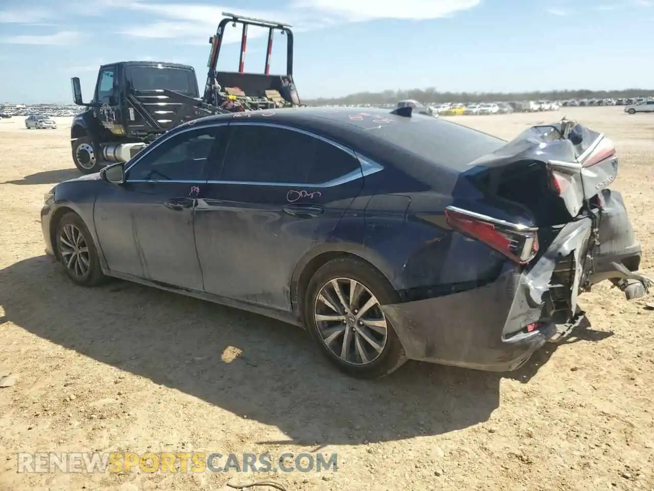2 Фотография поврежденного автомобиля 58ABZ1B19KU035887 LEXUS ES350 2019
