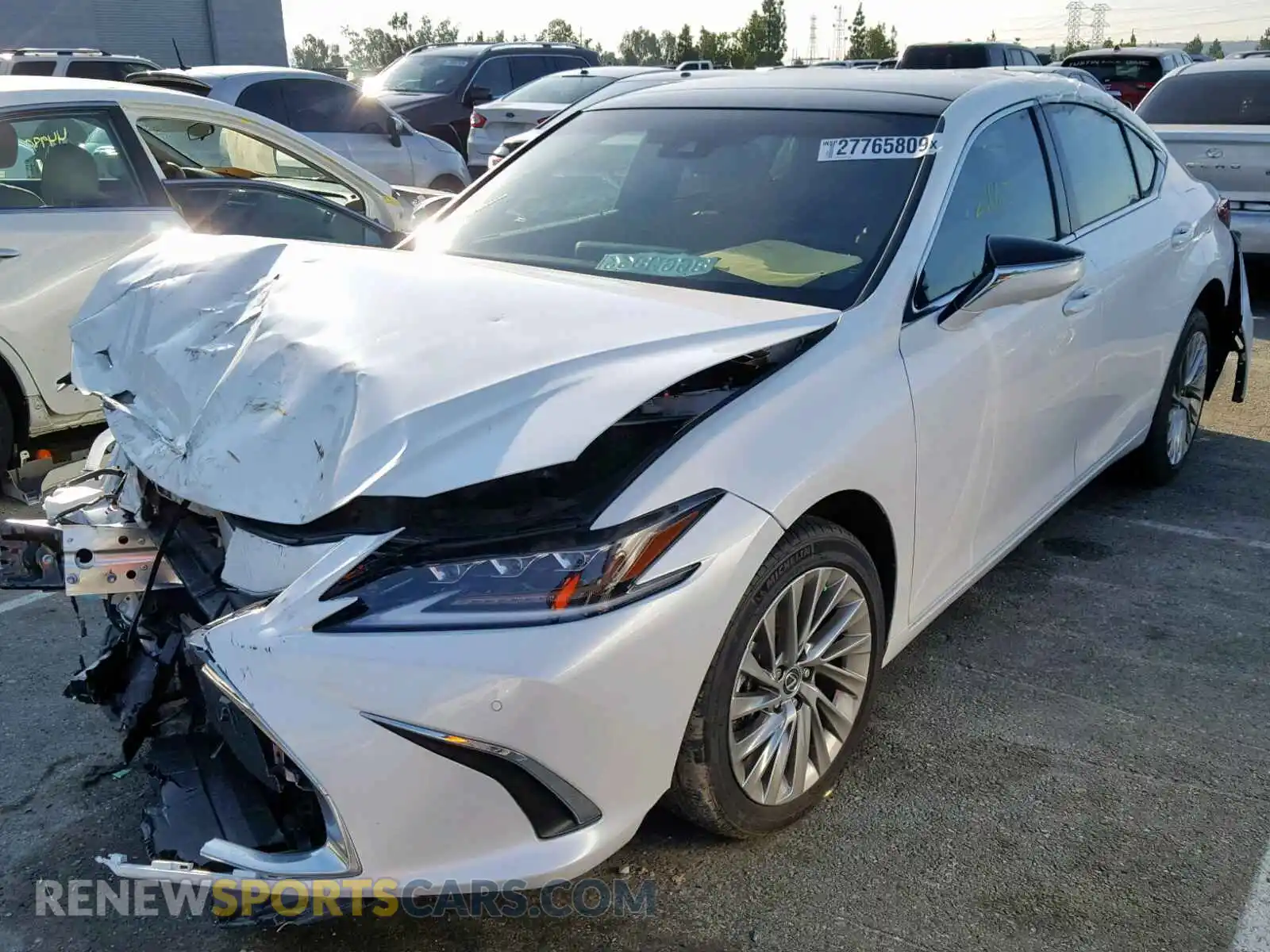 2 Photograph of a damaged car 58ABZ1B1XKU007323 LEXUS ES350 2019