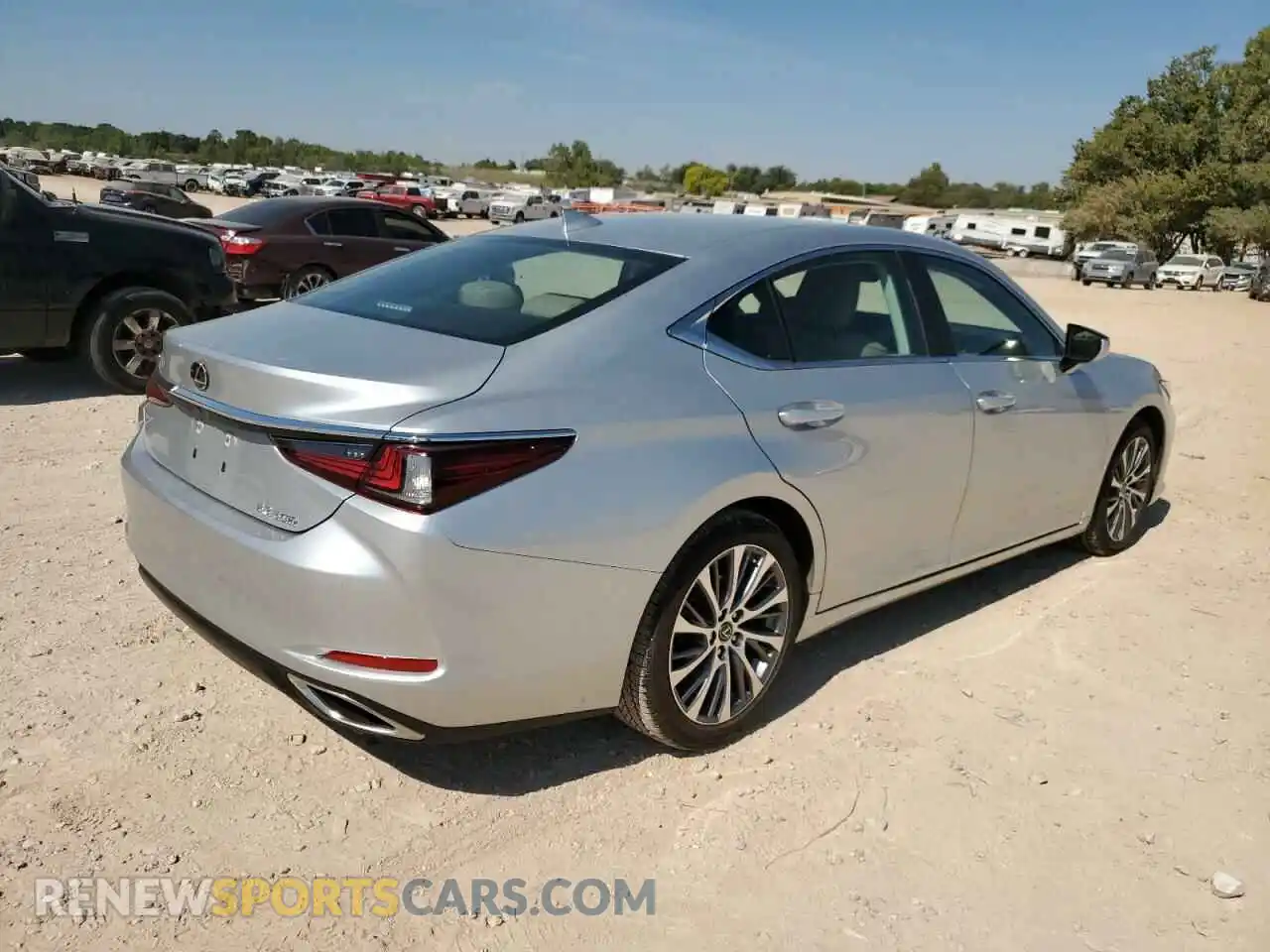 3 Photograph of a damaged car 58ABZ1B1XKU024798 LEXUS ES350 2019