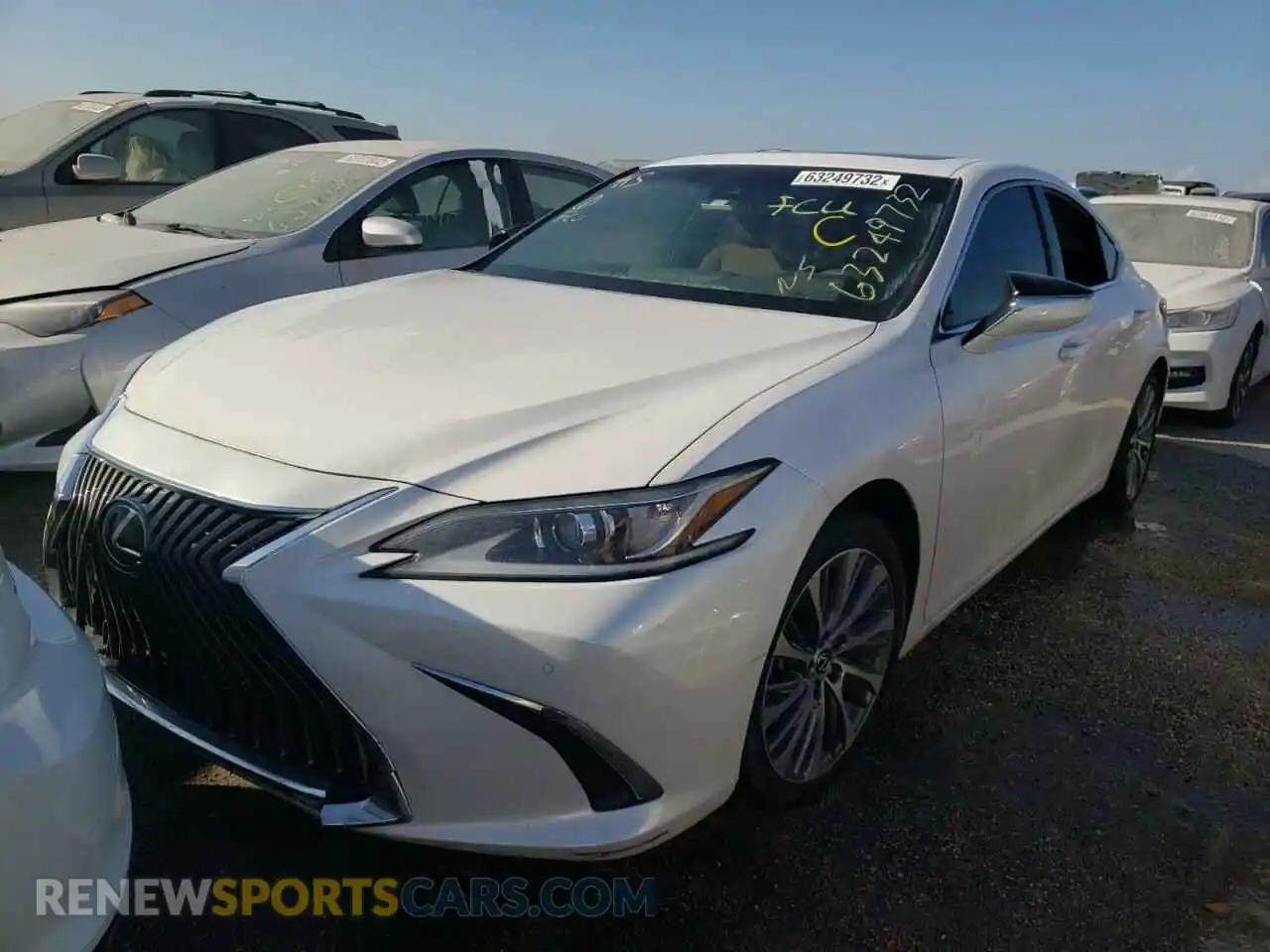 2 Photograph of a damaged car 58ABZ1B1XKU033906 LEXUS ES350 2019