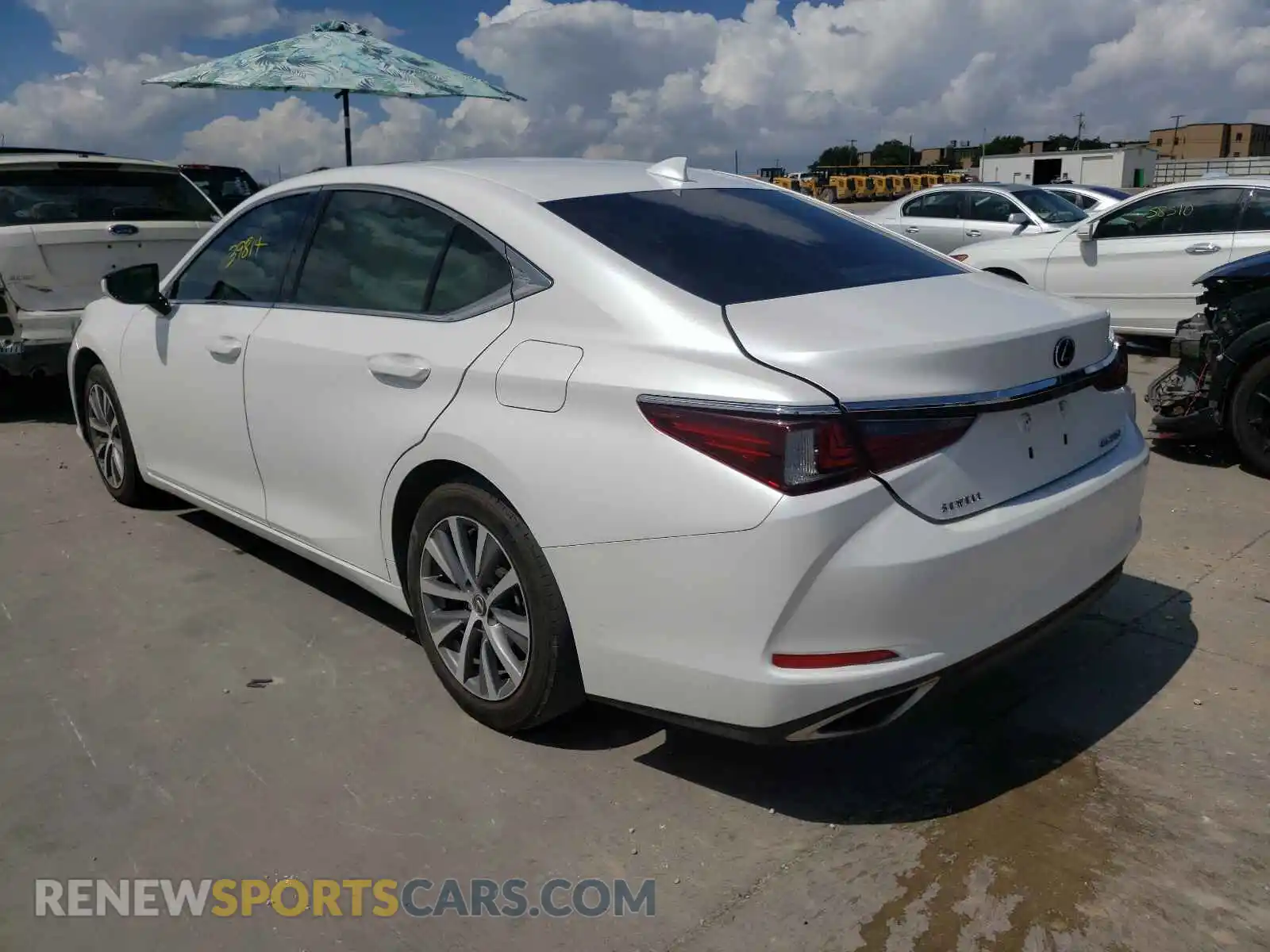 3 Photograph of a damaged car 58ABZ1B1XKU047076 LEXUS ES350 2019