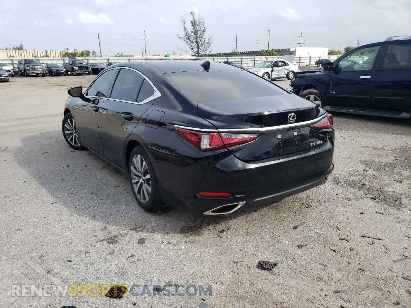 3 Photograph of a damaged car 58ACZ1B11LU076097 LEXUS ES350 2020