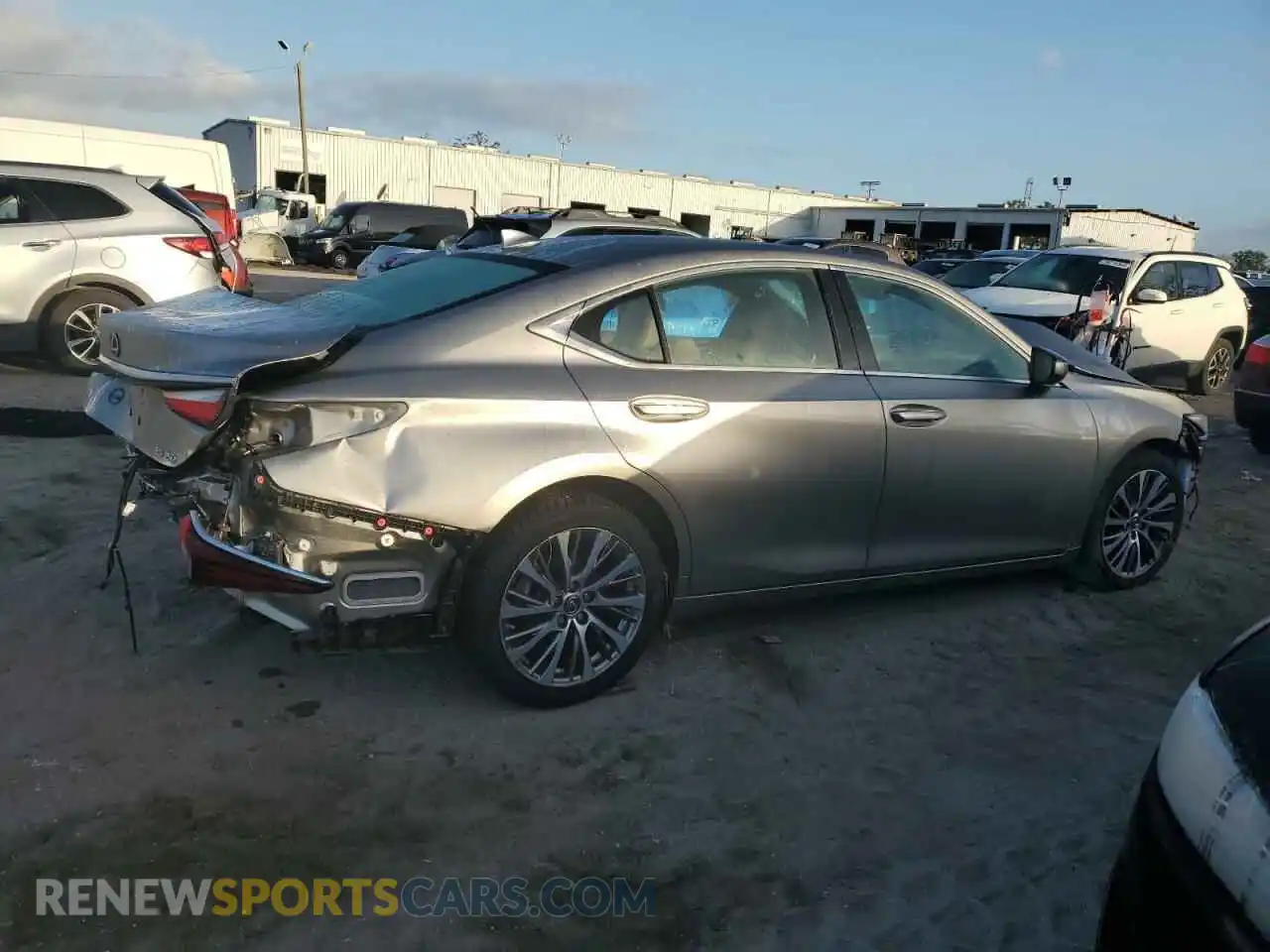 3 Photograph of a damaged car 58ADZ1B10LU059215 LEXUS ES350 2020