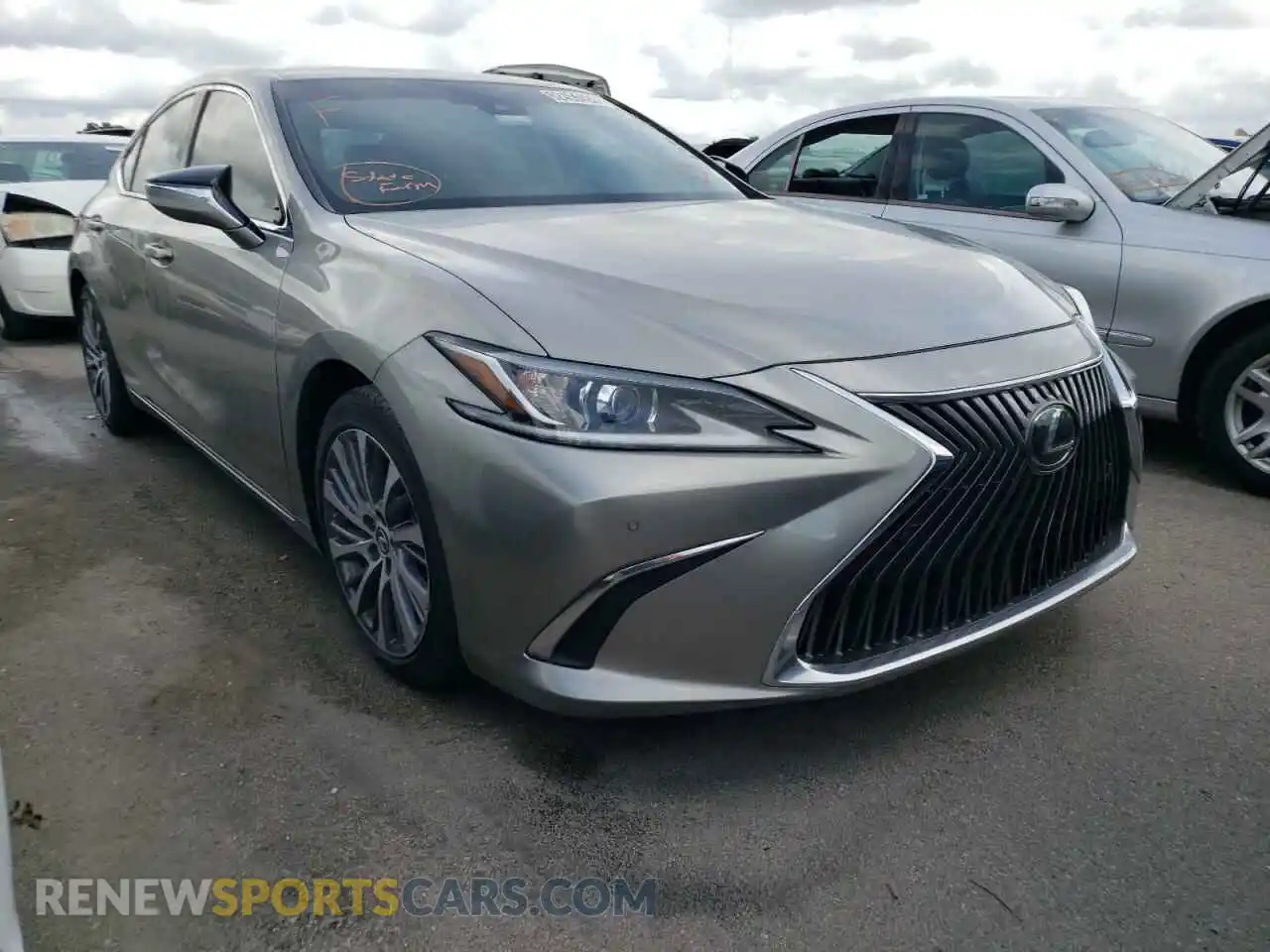 1 Photograph of a damaged car 58ADZ1B10LU063801 LEXUS ES350 2020
