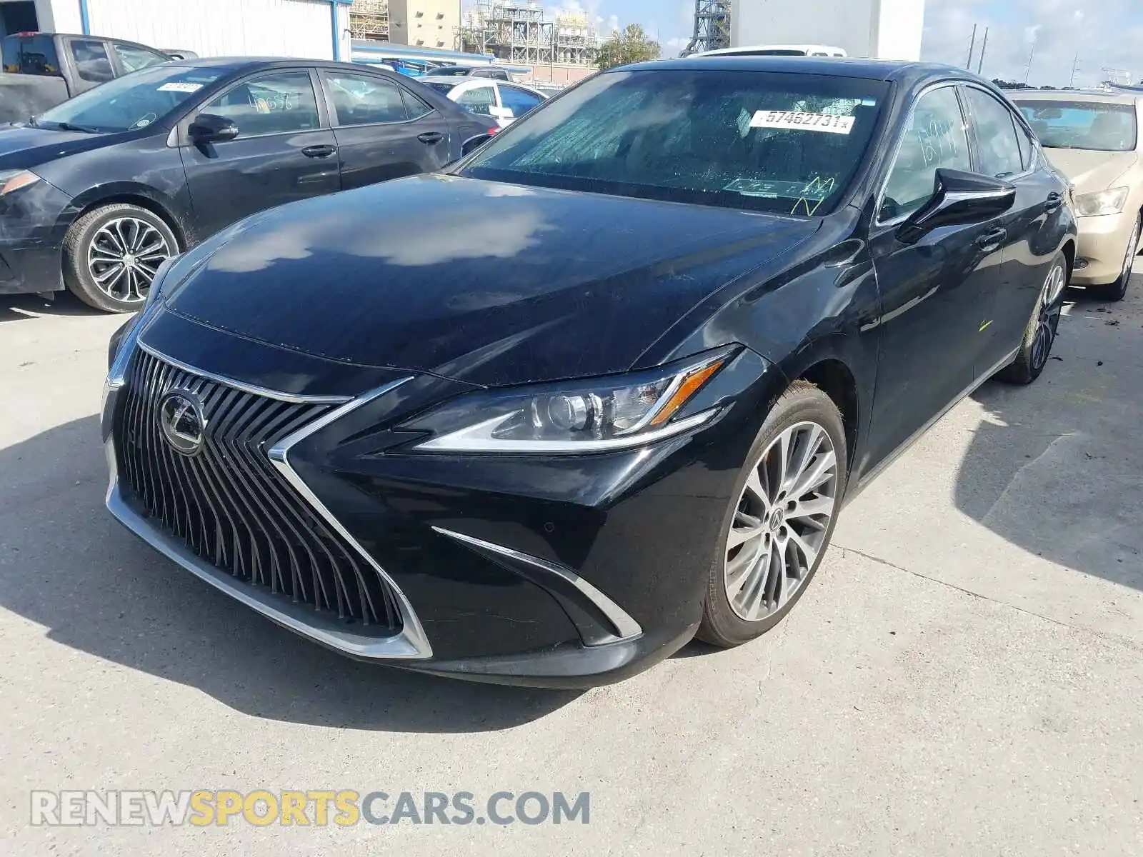 2 fotografías del automóvil dañado 58ADZ1B11LU055691 LEXUS ES350 2020