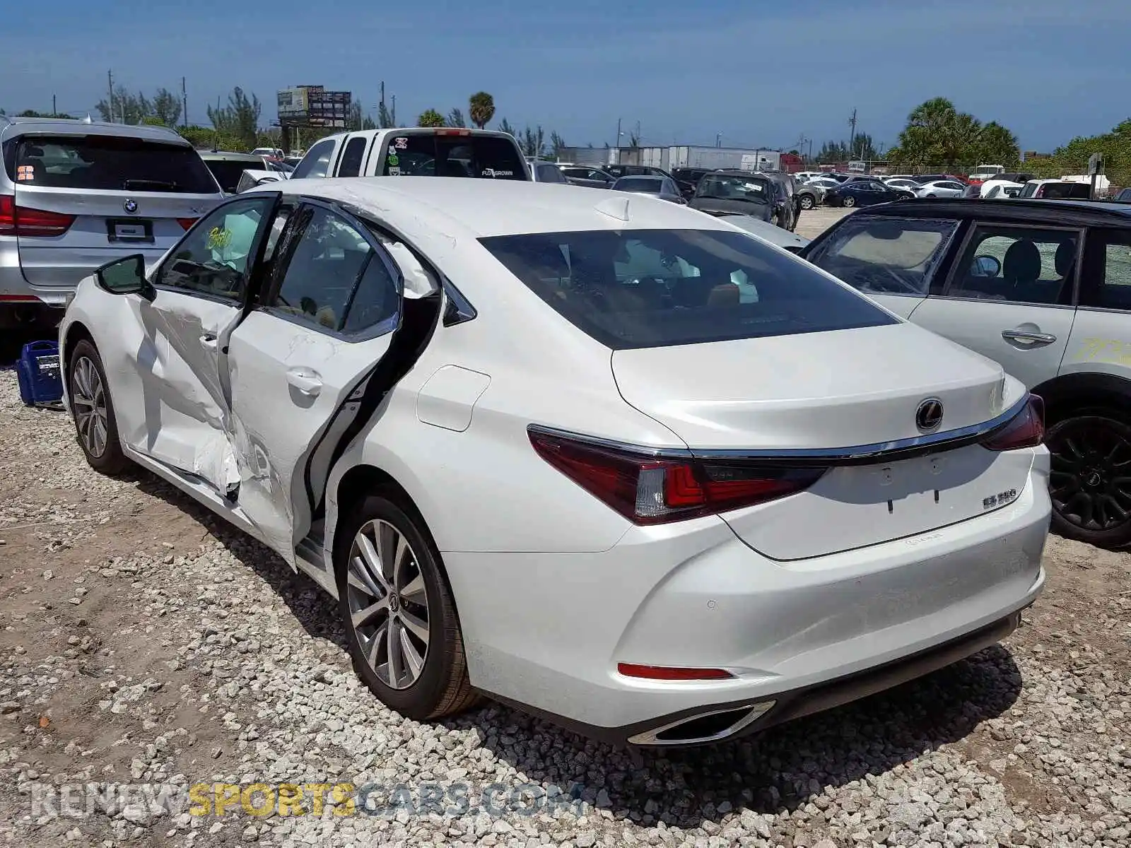 3 Photograph of a damaged car 58ADZ1B11LU064844 LEXUS ES350 2020