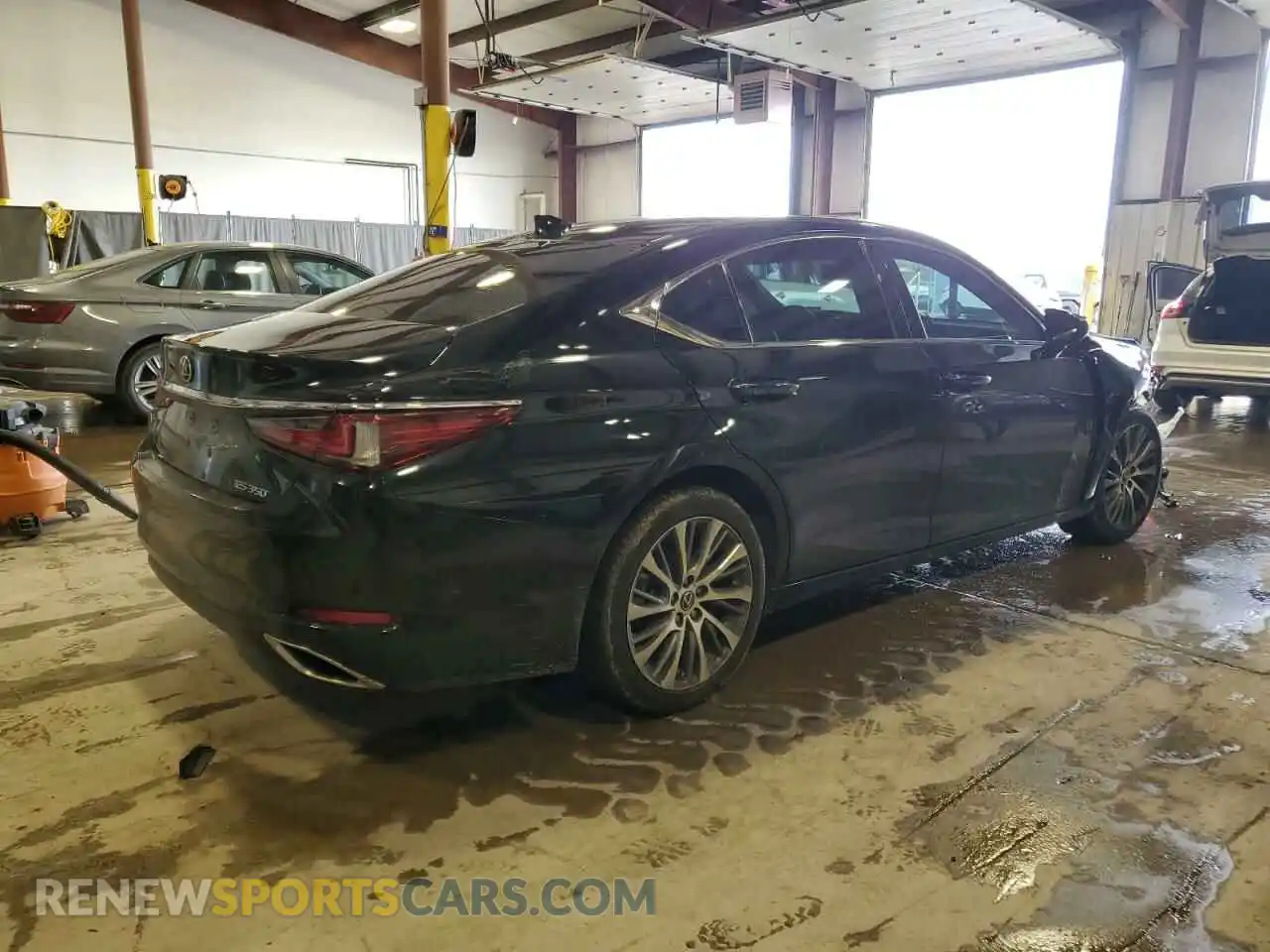 3 Photograph of a damaged car 58ADZ1B12LU053612 LEXUS ES350 2020