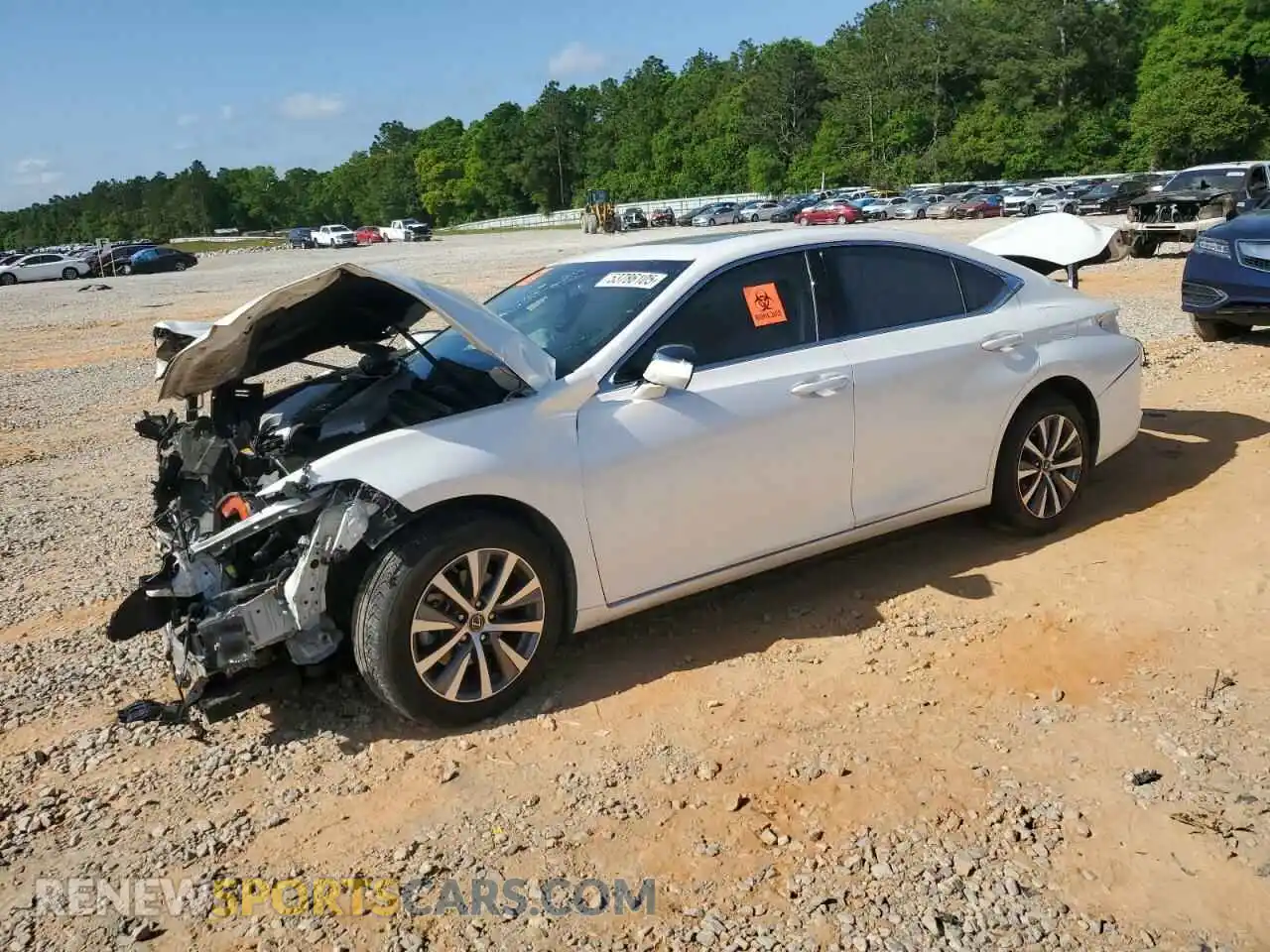 1 Photograph of a damaged car 58ADZ1B12LU067560 LEXUS ES350 2020