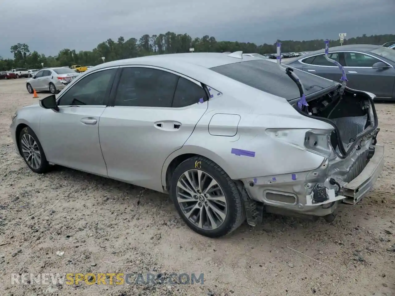 2 Photograph of a damaged car 58ADZ1B12LU075349 LEXUS ES350 2020