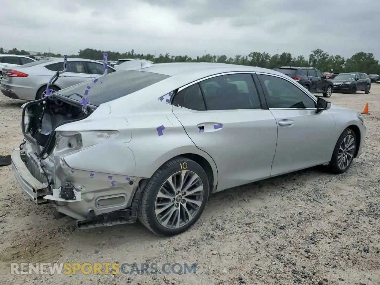 3 Photograph of a damaged car 58ADZ1B12LU075349 LEXUS ES350 2020