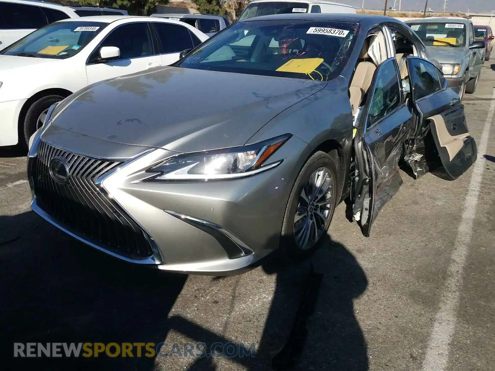 2 Photograph of a damaged car 58ADZ1B13LU057491 LEXUS ES350 2020