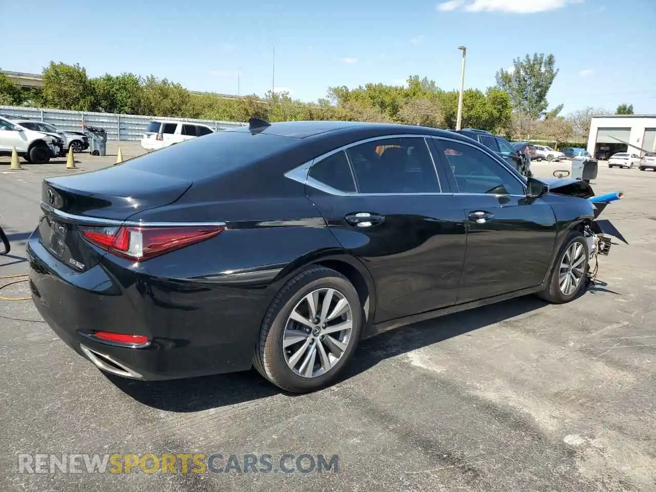 3 Photograph of a damaged car 58ADZ1B13LU075134 LEXUS ES350 2020