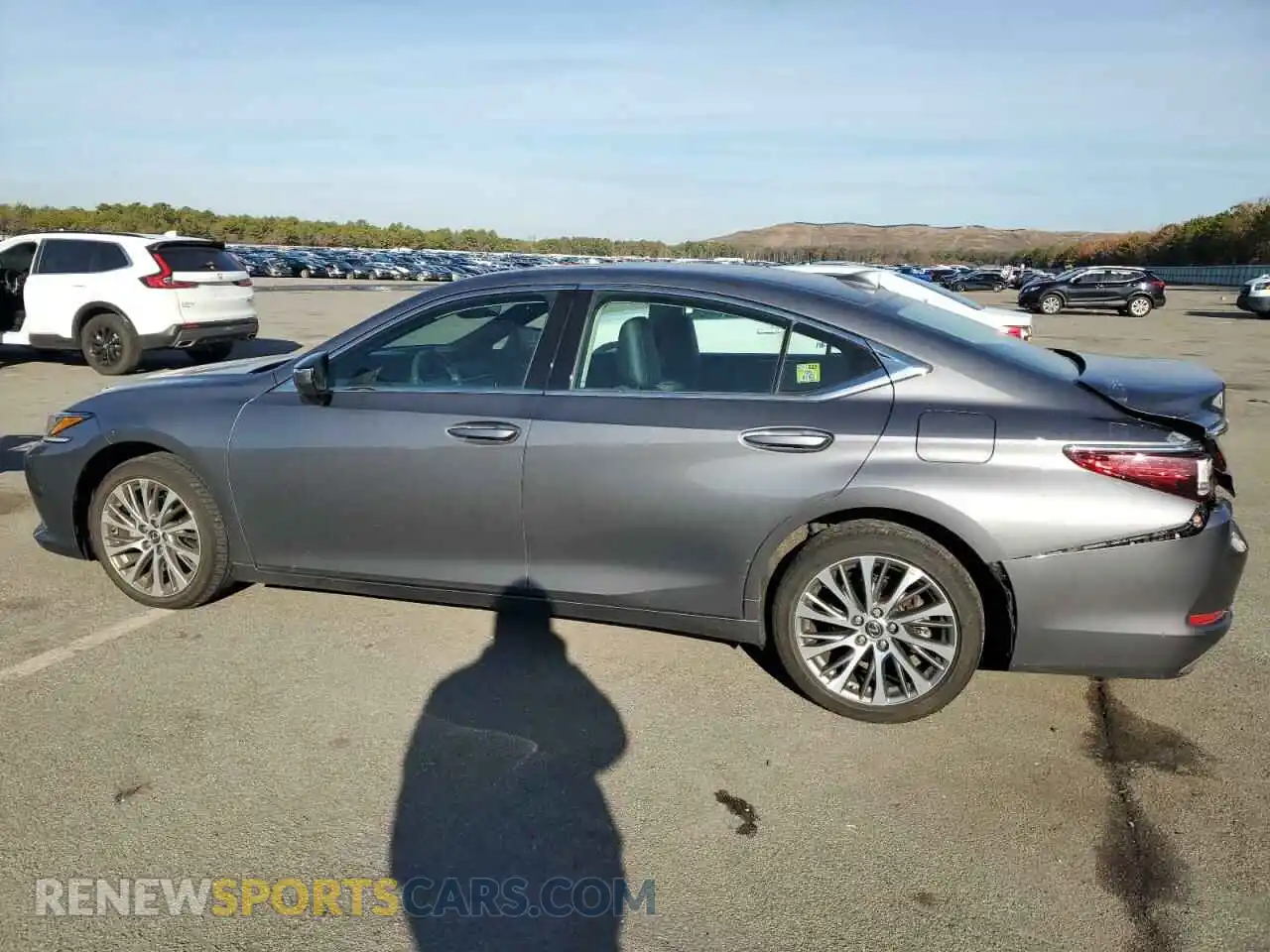 2 Photograph of a damaged car 58ADZ1B14LU067866 LEXUS ES350 2020