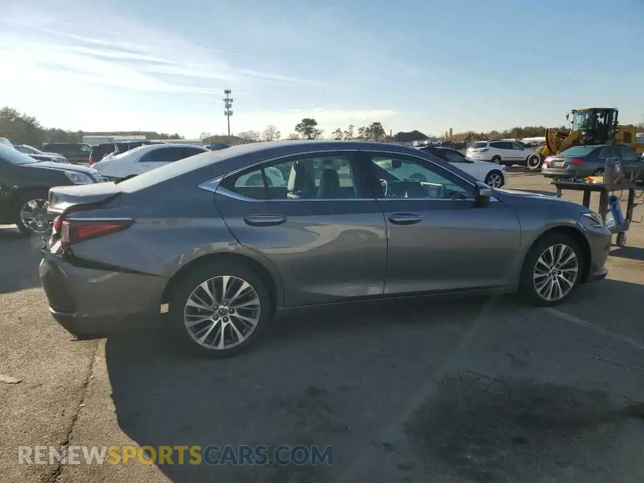 3 Photograph of a damaged car 58ADZ1B14LU067866 LEXUS ES350 2020