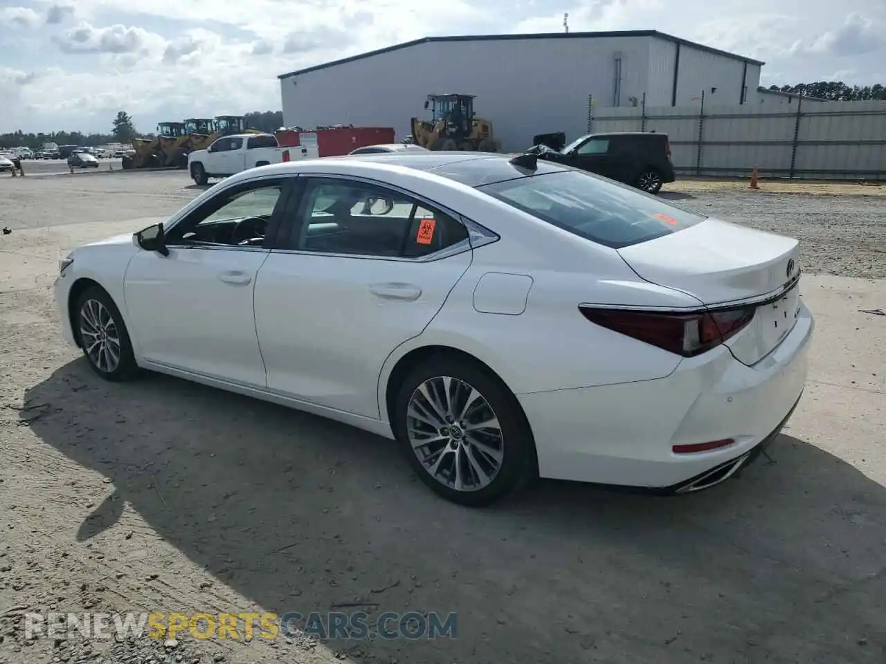 2 Фотография поврежденного автомобиля 58ADZ1B15LU056679 LEXUS ES350 2020
