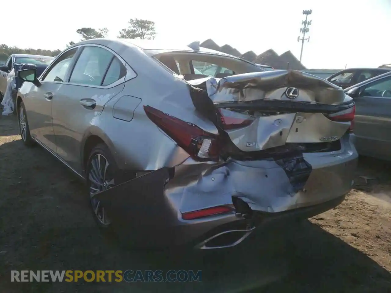 3 Photograph of a damaged car 58ADZ1B15LU060313 LEXUS ES350 2020