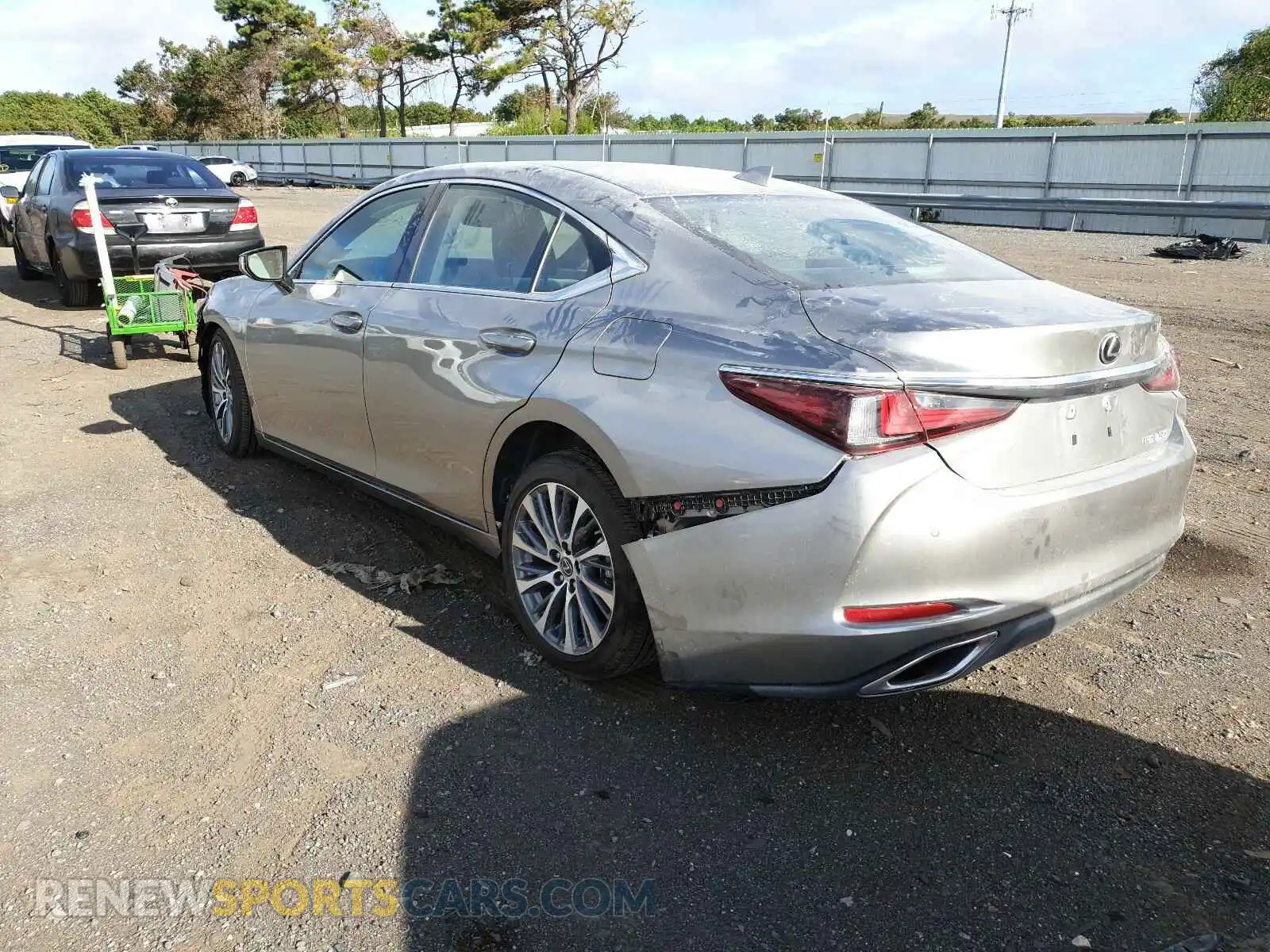 3 Photograph of a damaged car 58ADZ1B16LU055184 LEXUS ES350 2020