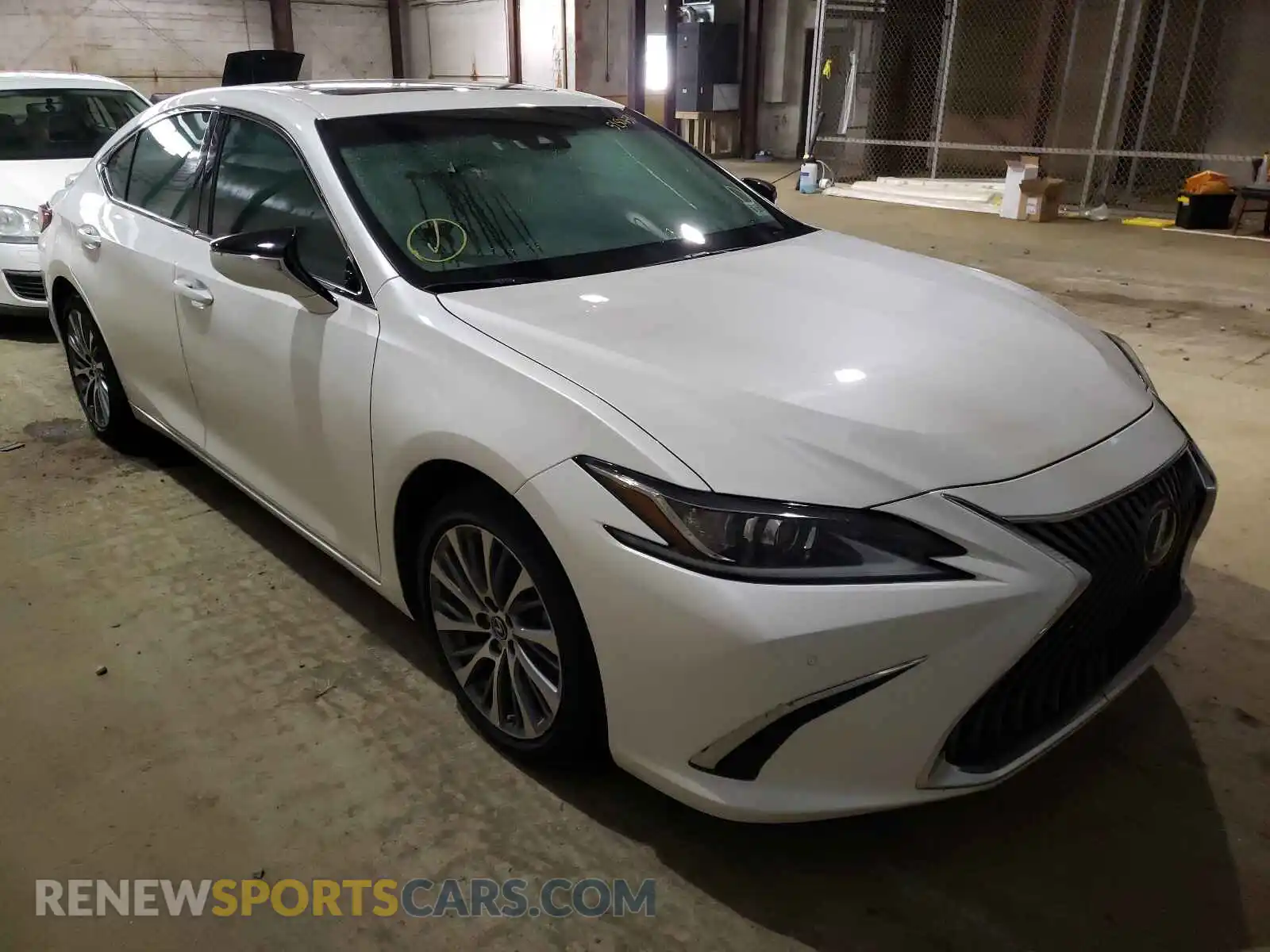 1 Photograph of a damaged car 58ADZ1B16LU077413 LEXUS ES350 2020