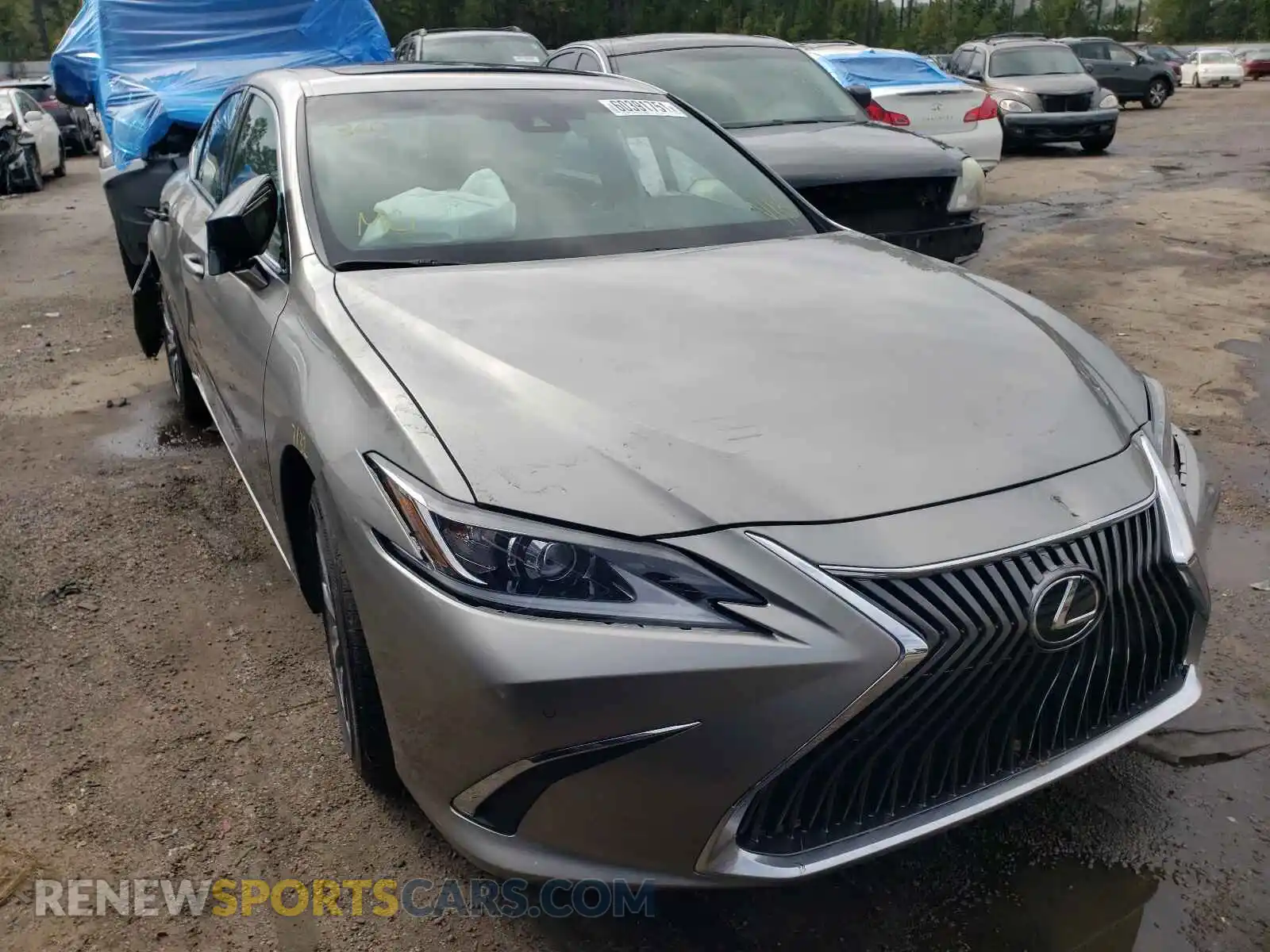1 Photograph of a damaged car 58ADZ1B16LU078125 LEXUS ES350 2020