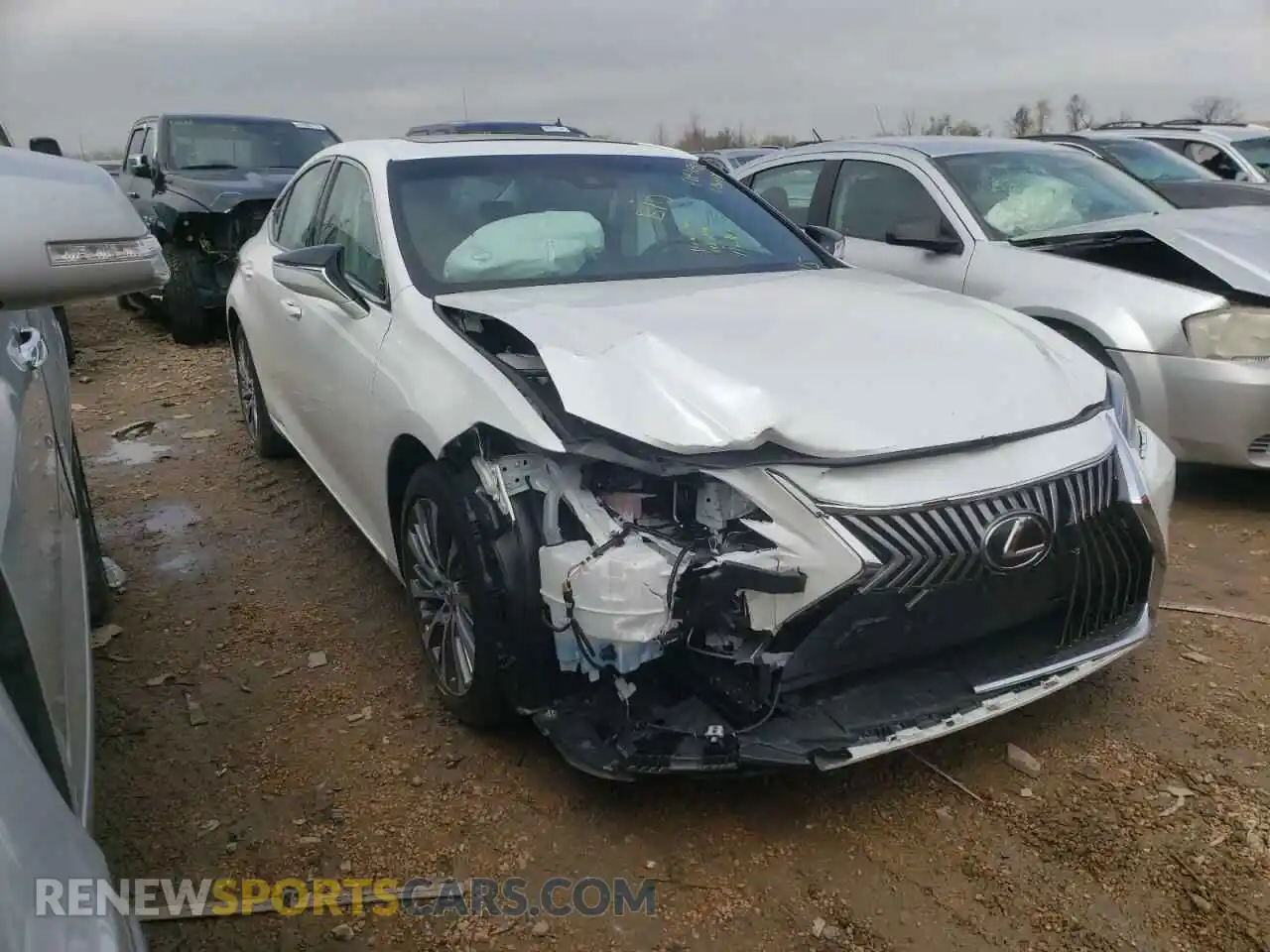 1 Photograph of a damaged car 58ADZ1B17LU079204 LEXUS ES350 2020