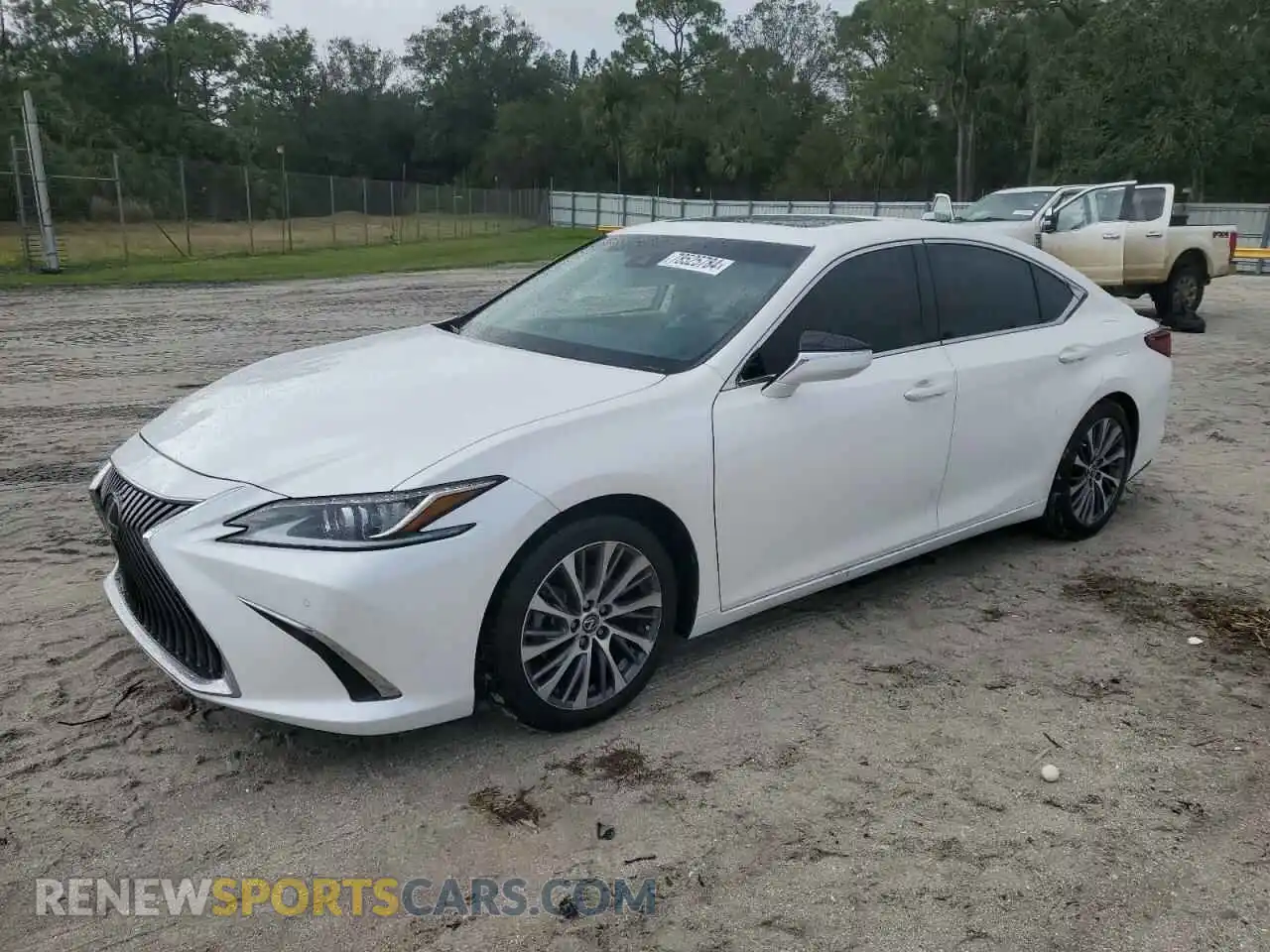 1 Photograph of a damaged car 58ADZ1B18LU079969 LEXUS ES350 2020