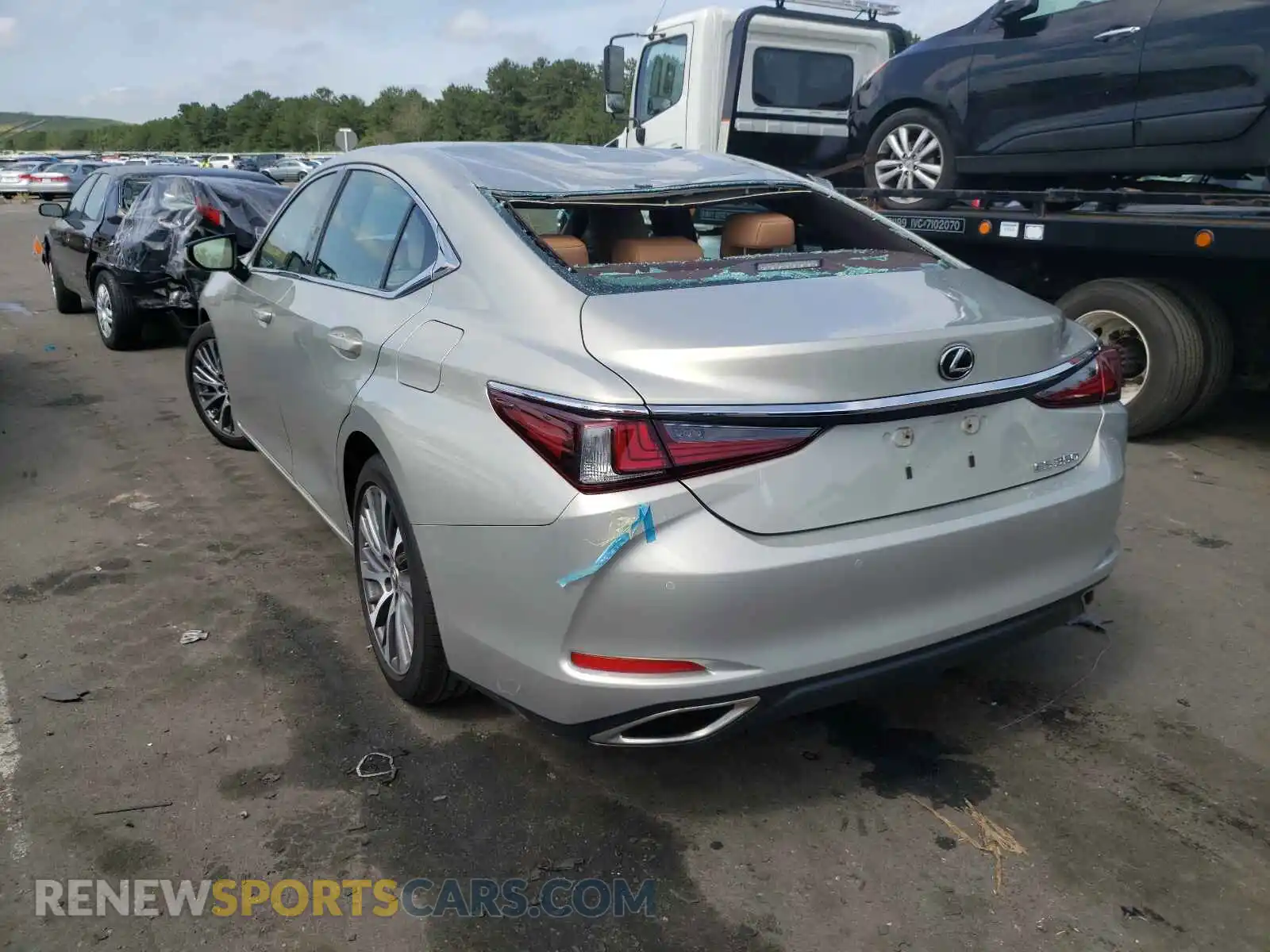 3 Photograph of a damaged car 58ADZ1B19LU057415 LEXUS ES350 2020