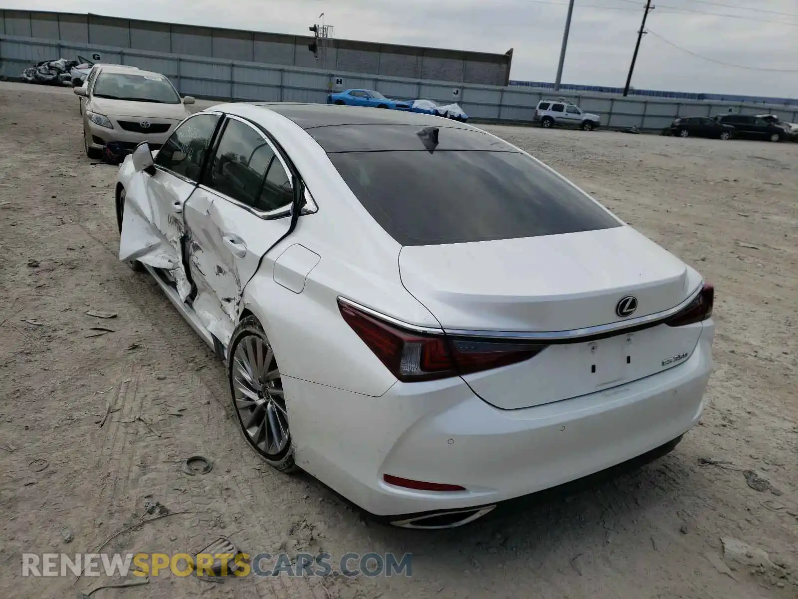 3 Photograph of a damaged car 58AEZ1B17LU057630 LEXUS ES350 2020