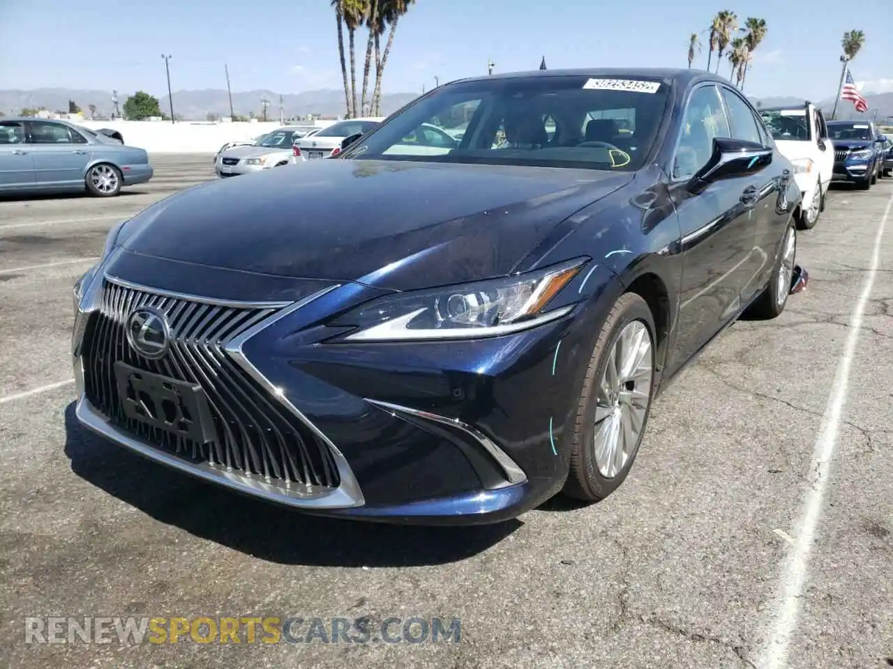 2 Photograph of a damaged car 58AEZ1B17LU057708 LEXUS ES350 2020