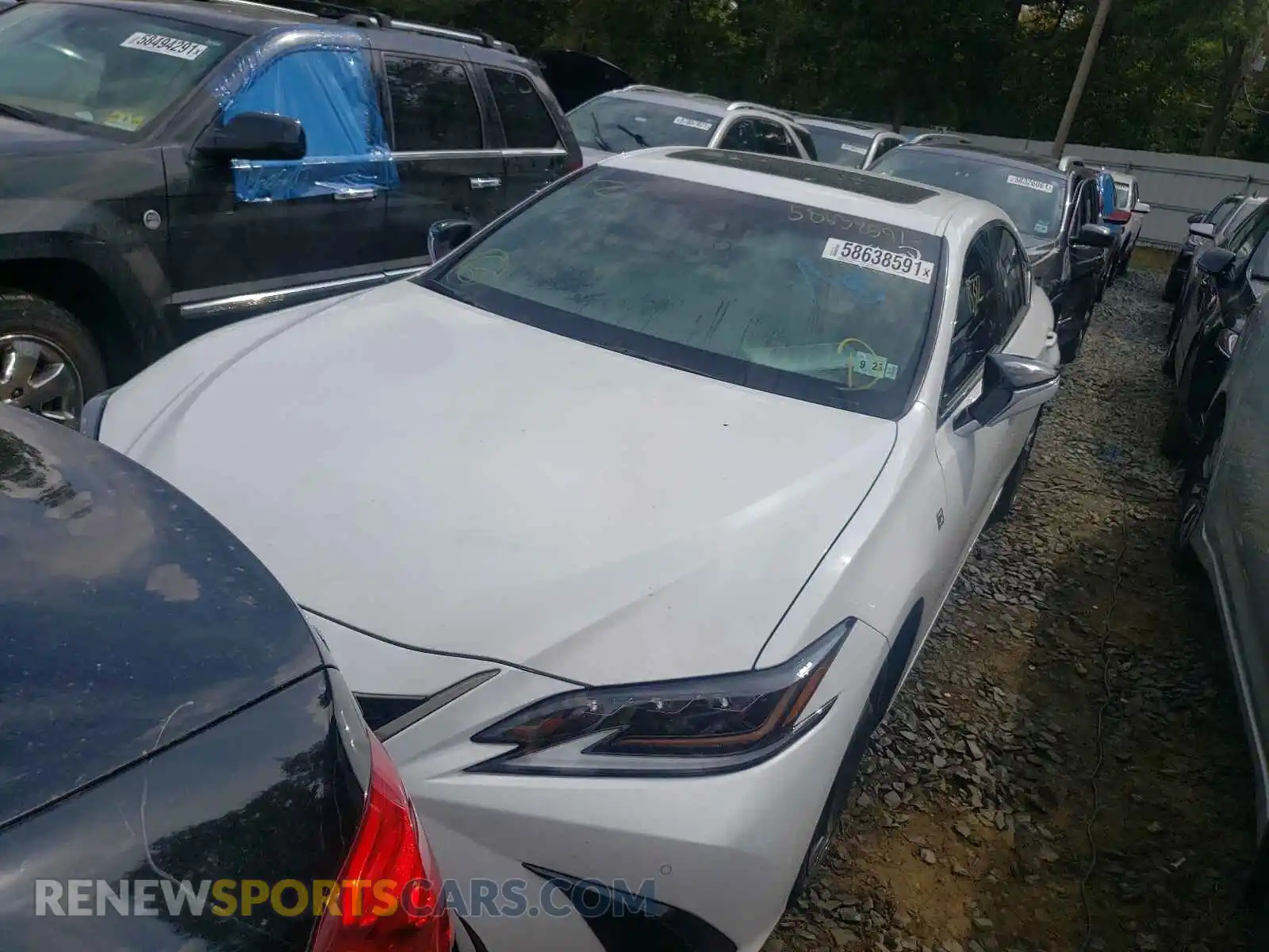 2 Photograph of a damaged car 58AGZ1B10LU079574 LEXUS ES350 2020