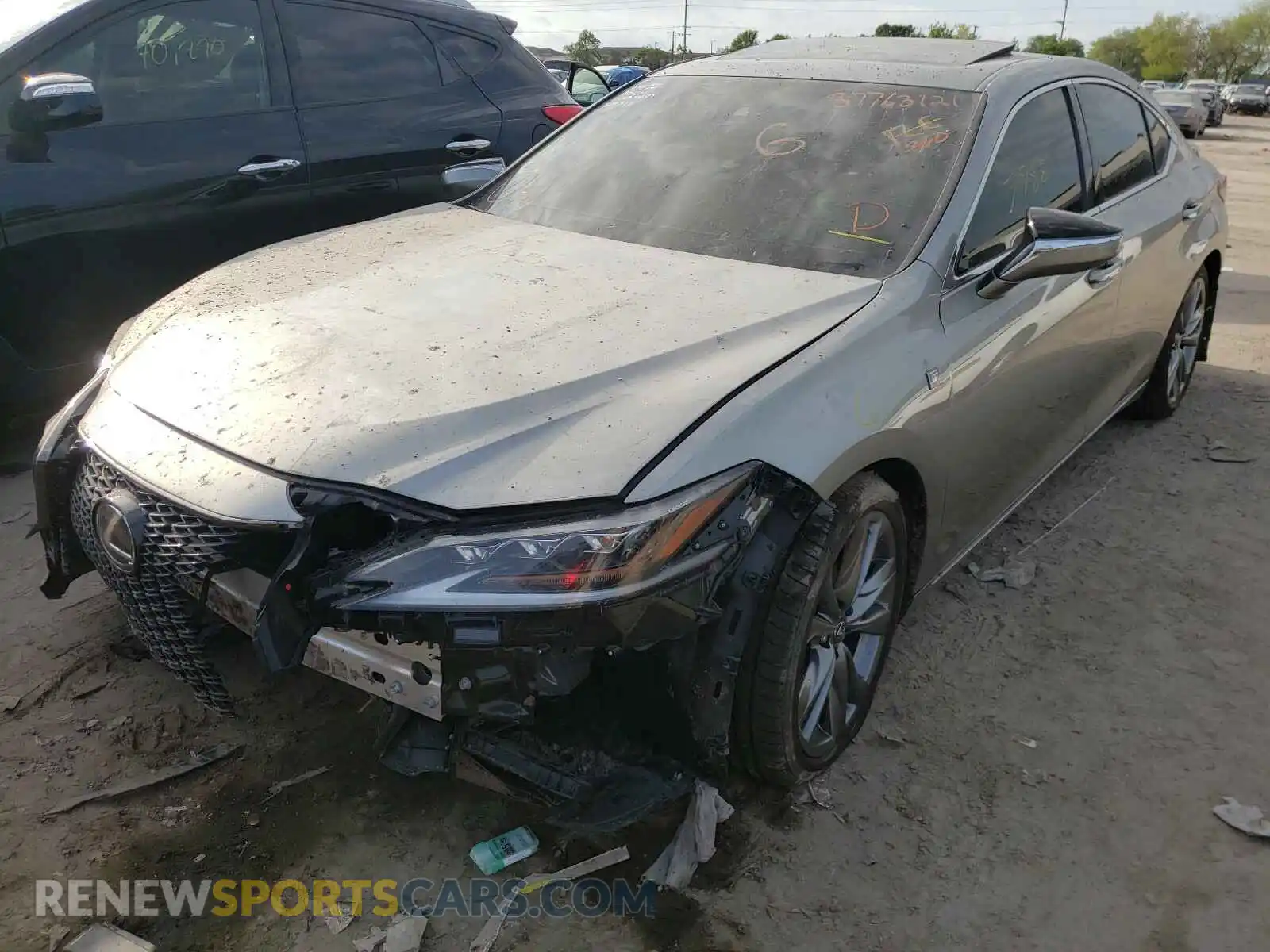 2 Photograph of a damaged car 58AGZ1B11LU064615 LEXUS ES350 2020