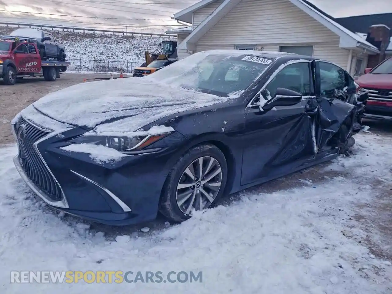1 Фотография поврежденного автомобиля 58ACZ1B10MU096648 LEXUS ES350 2021