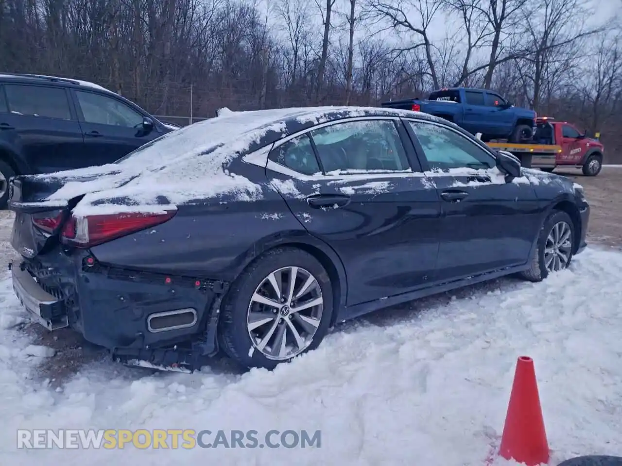 3 Фотография поврежденного автомобиля 58ACZ1B10MU096648 LEXUS ES350 2021