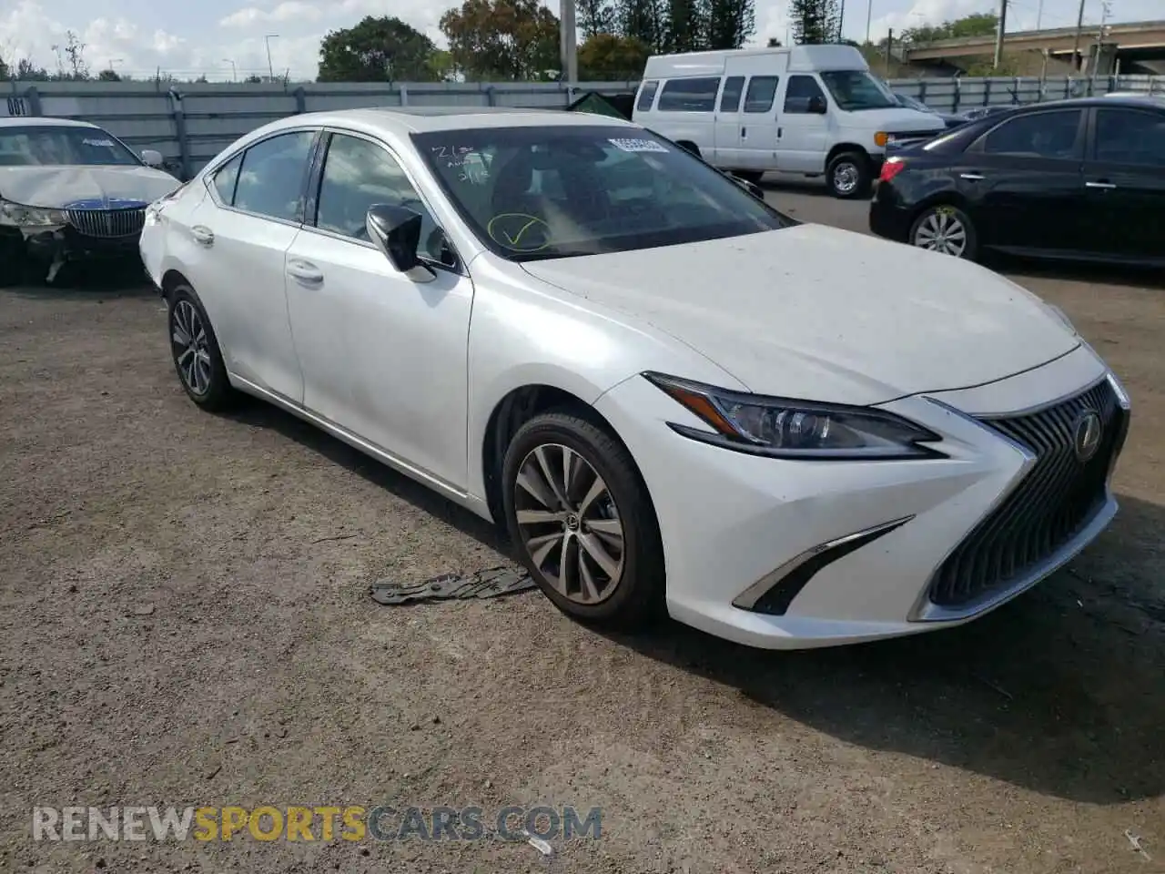 1 Photograph of a damaged car 58ACZ1B19MU108411 LEXUS ES350 2021