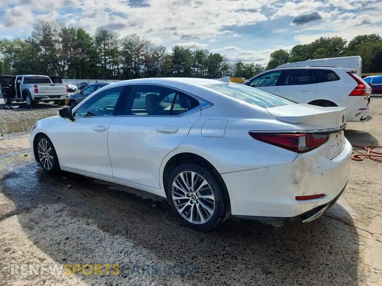 2 Photograph of a damaged car 58ADZ1B13MU106786 LEXUS ES350 2021