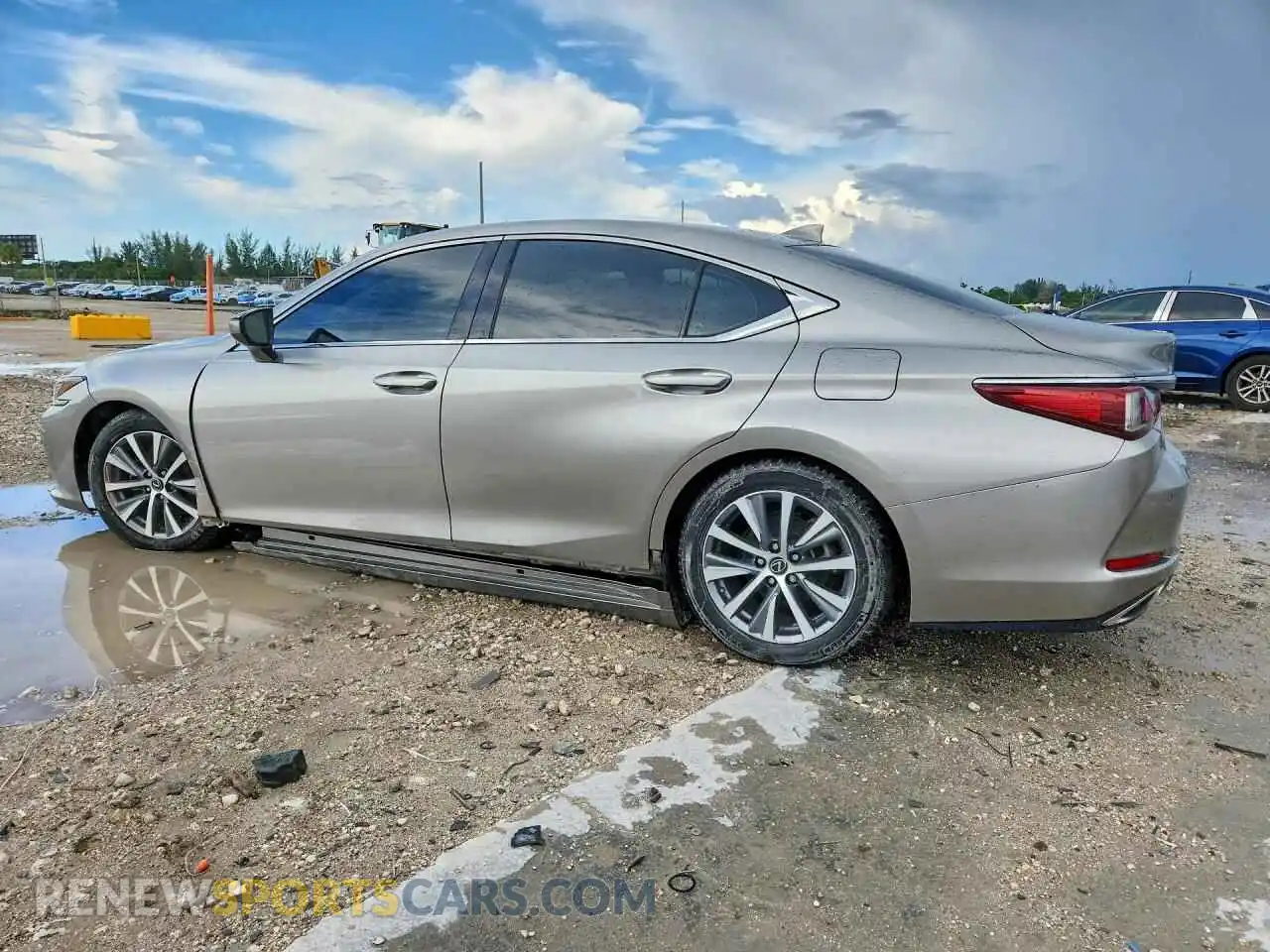 2 fotografías del automóvil dañado 58ADZ1B17MU089023 LEXUS ES350 2021
