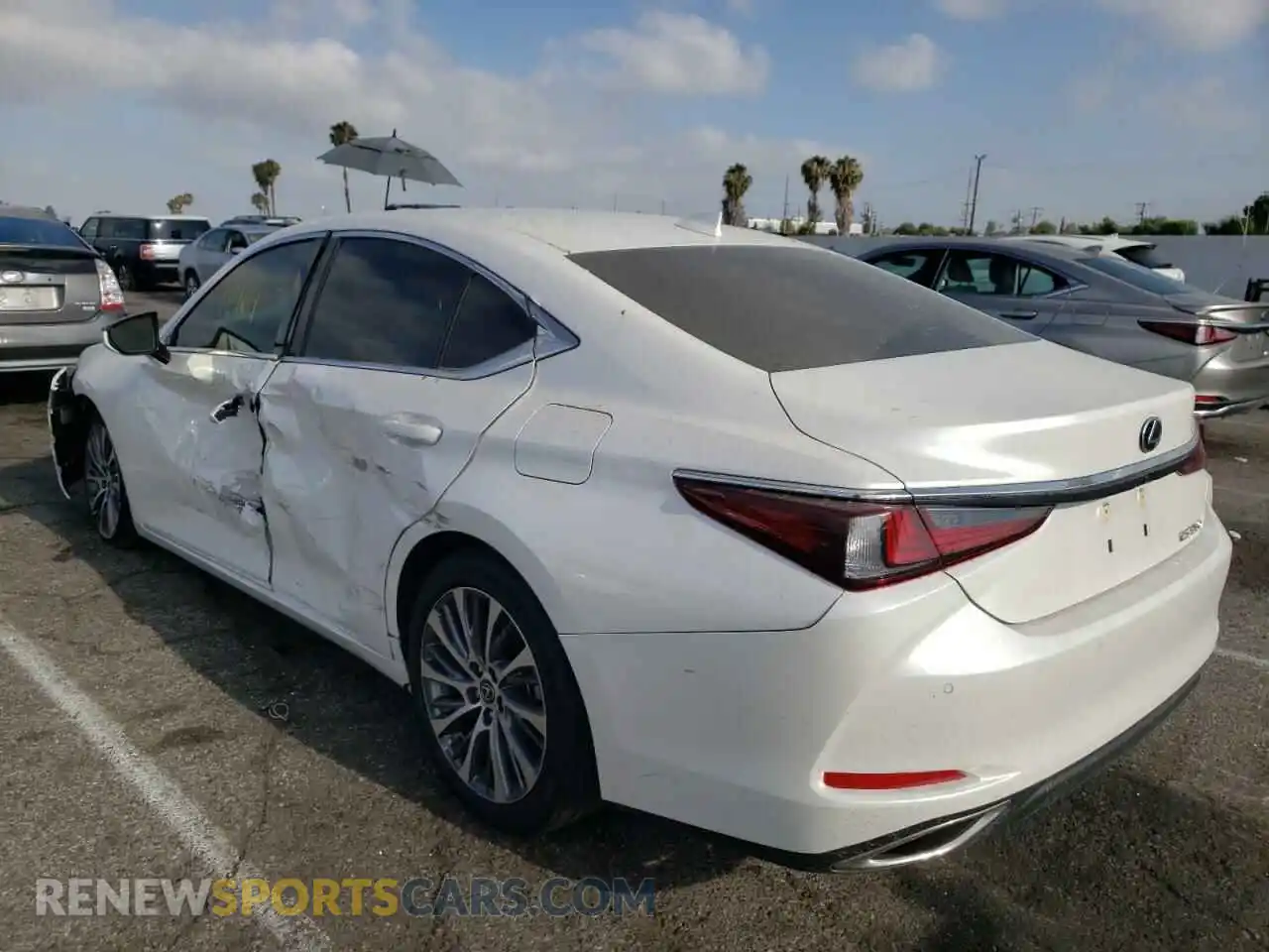 3 fotografías del automóvil dañado 58ADZ1B18MU098443 LEXUS ES350 2021