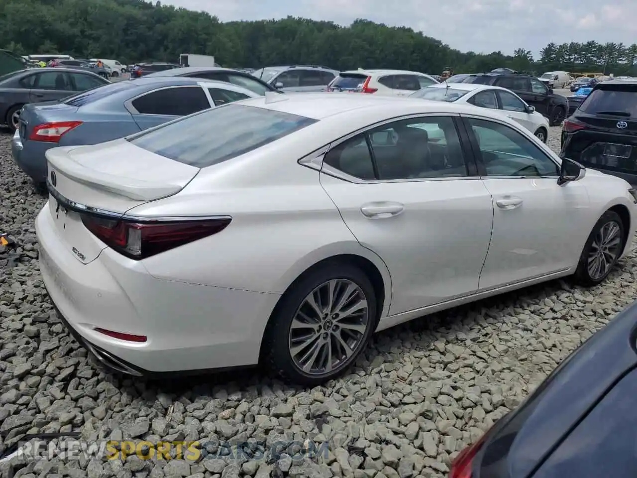 3 Photograph of a damaged car 58ADZ1B19MU082414 LEXUS ES350 2021