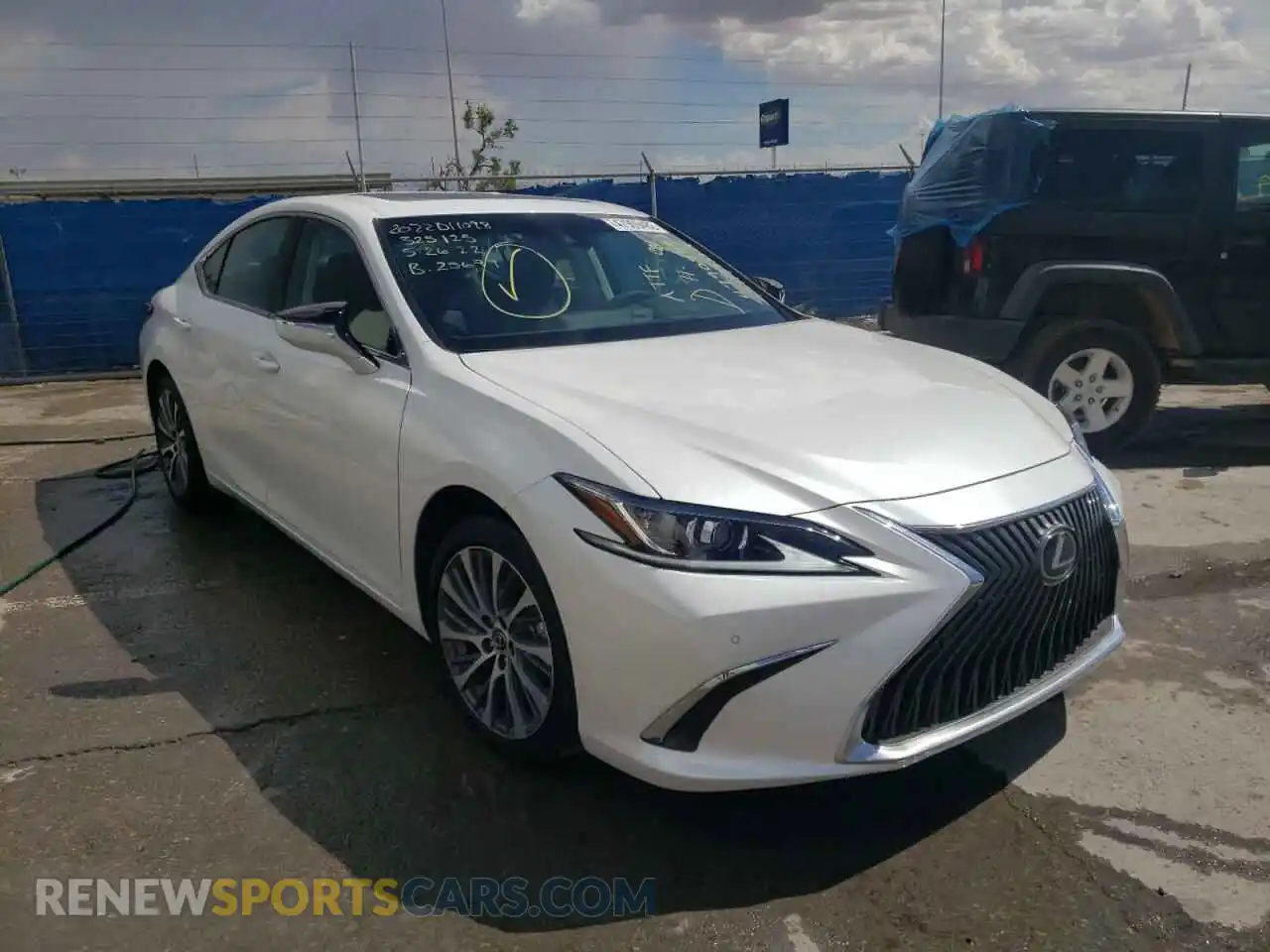 1 Photograph of a damaged car 58ADZ1B19MU110311 LEXUS ES350 2021