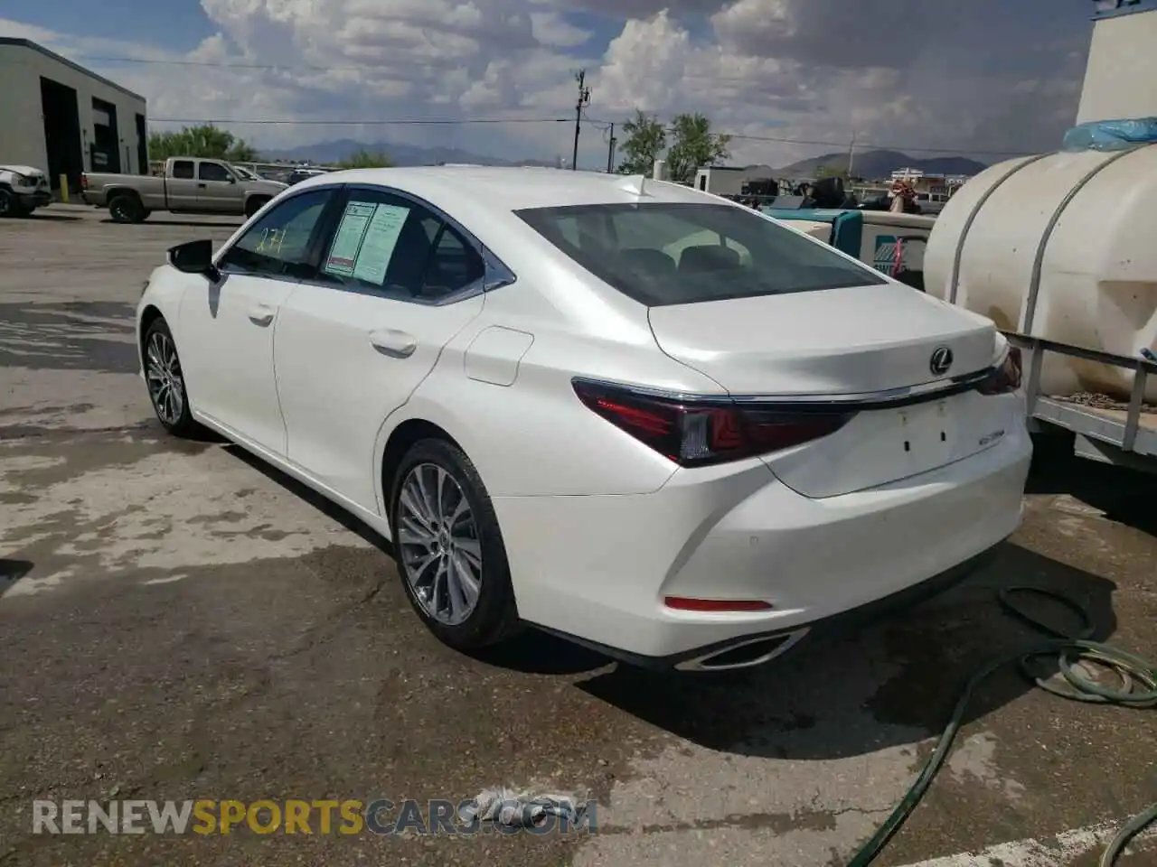 3 Photograph of a damaged car 58ADZ1B19MU110311 LEXUS ES350 2021