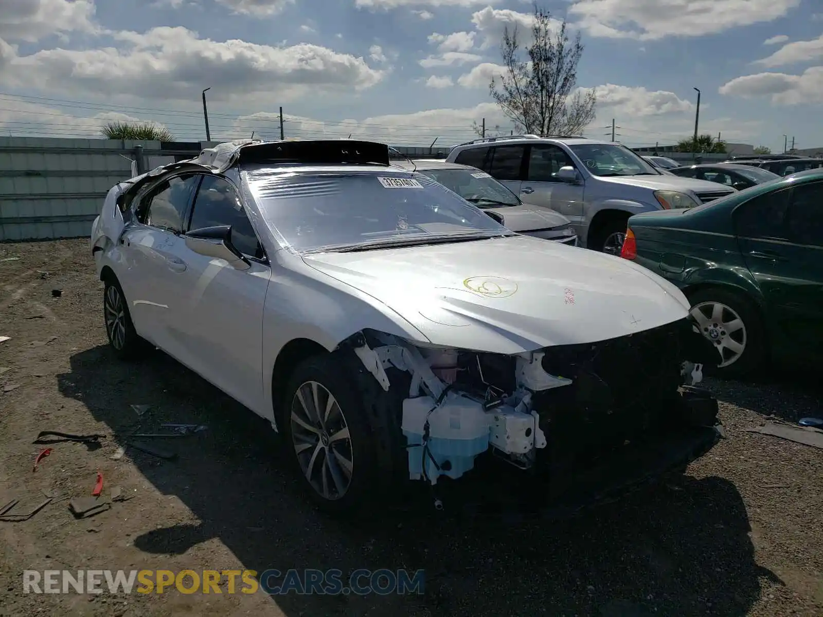 1 Photograph of a damaged car 58ADZ1B1XMU083474 LEXUS ES350 2021