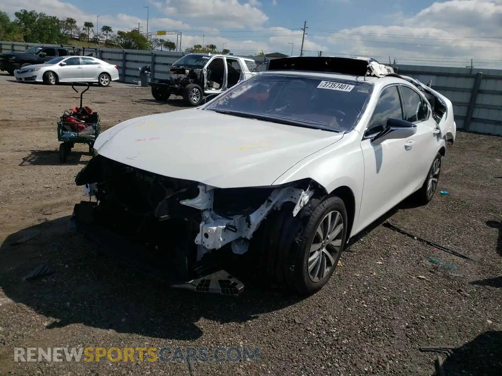 2 Photograph of a damaged car 58ADZ1B1XMU083474 LEXUS ES350 2021
