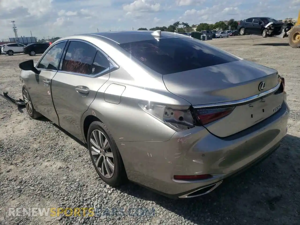3 Фотография поврежденного автомобиля 58ADZ1B1XMU106834 LEXUS ES350 2021