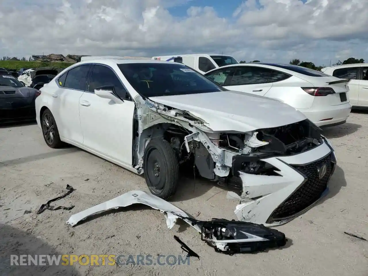 1 Photograph of a damaged car 58AGZ1B14MU108687 LEXUS ES350 2021