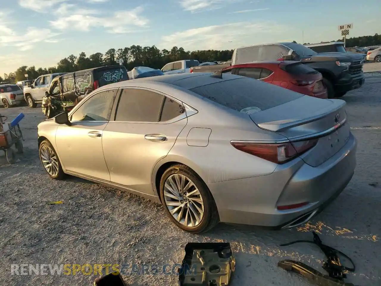 2 Photograph of a damaged car 58AFZ1B14NU136244 LEXUS ES350 2022