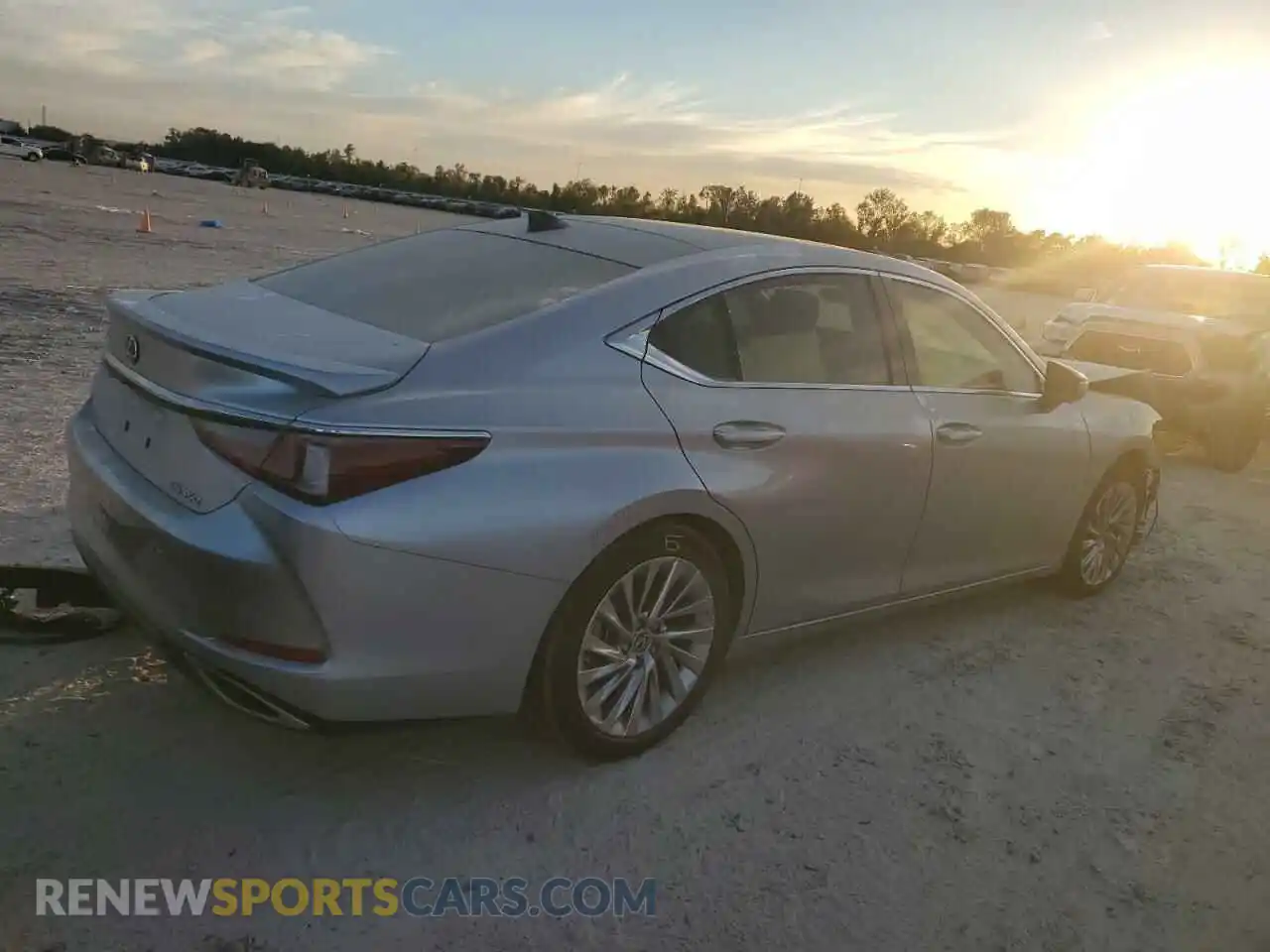 3 Photograph of a damaged car 58AFZ1B14NU136244 LEXUS ES350 2022
