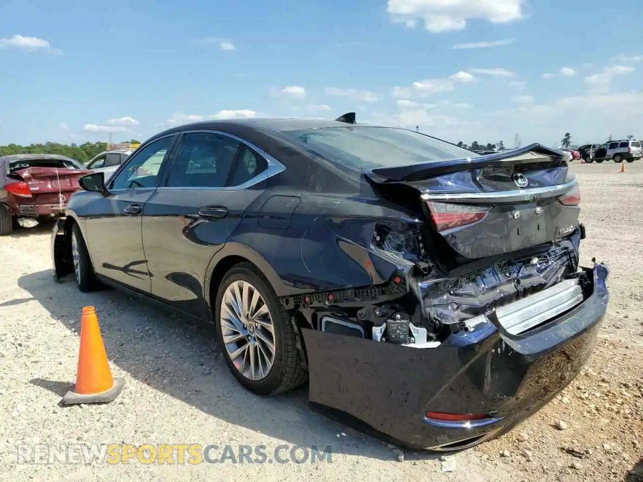 3 Photograph of a damaged car 58AFZ1B19NU128205 LEXUS ES350 2022