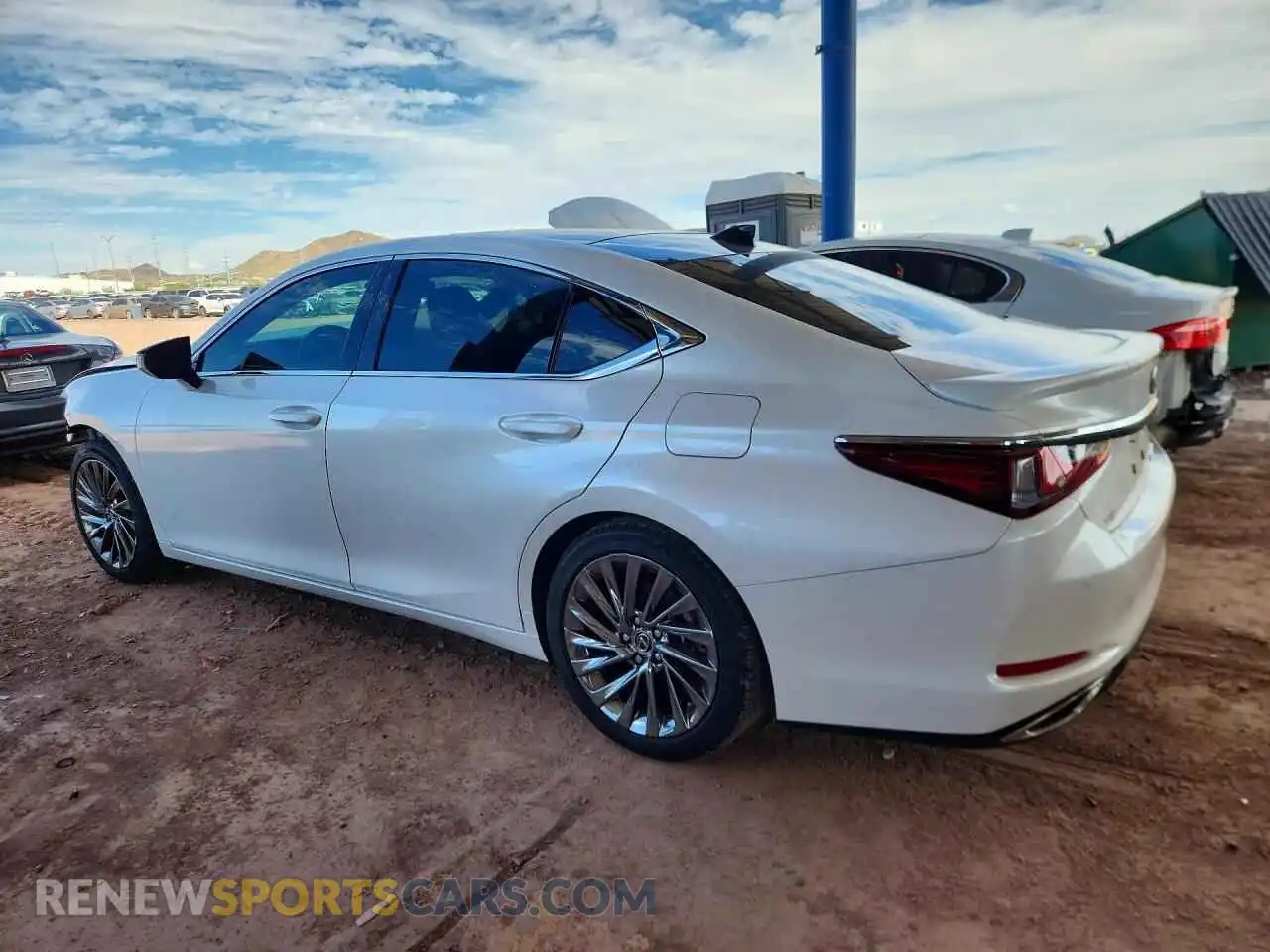 2 Фотография поврежденного автомобиля 58AFZ1B12RU178157 LEXUS ES350 2024