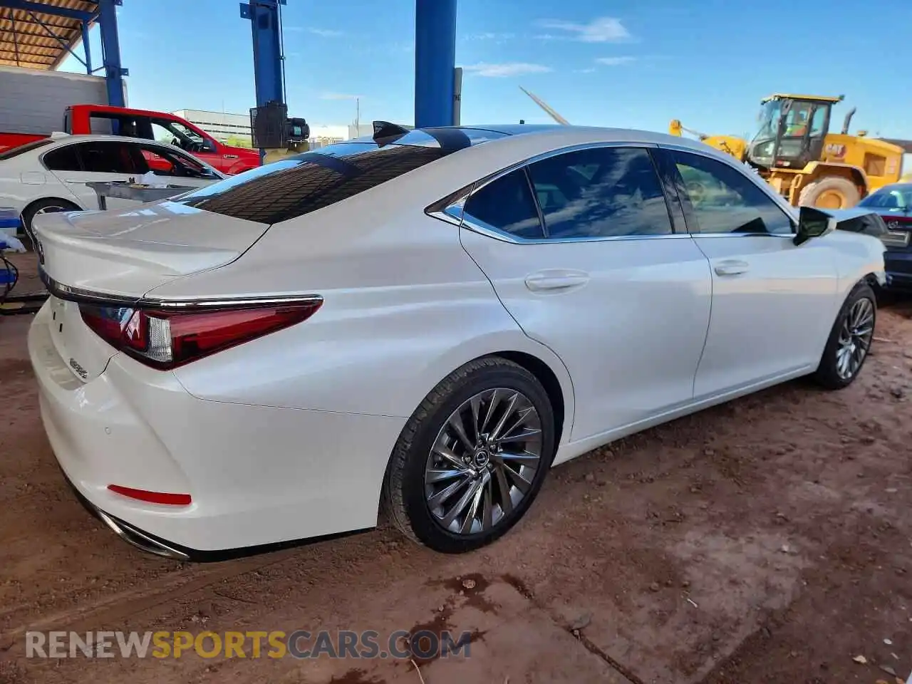 3 Фотография поврежденного автомобиля 58AFZ1B12RU178157 LEXUS ES350 2024