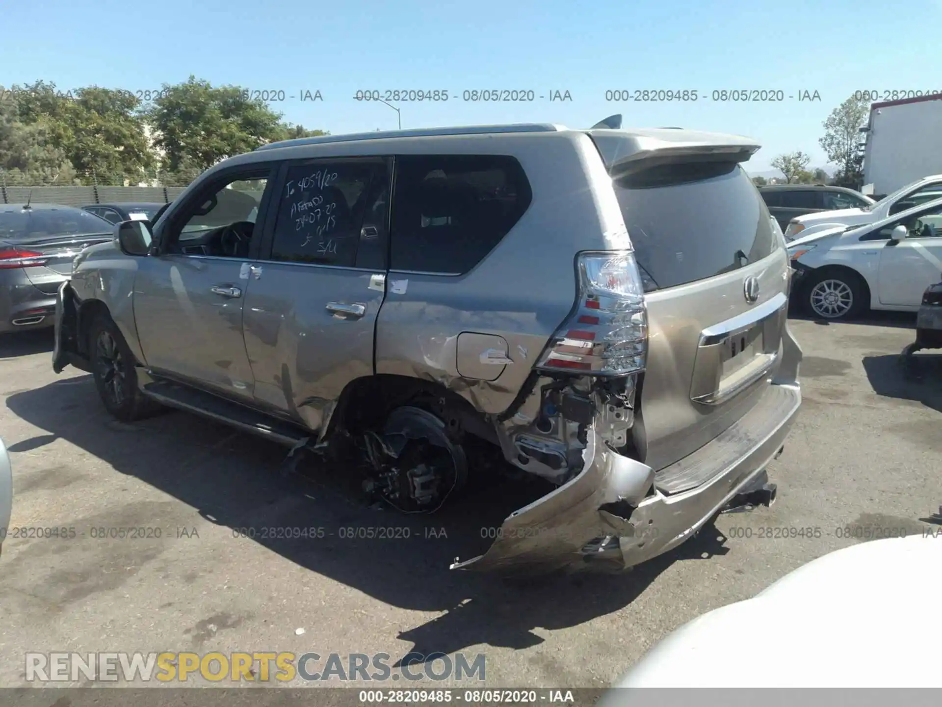 3 Photograph of a damaged car JTJAM7BX0L5244716 LEXUS GX 2020