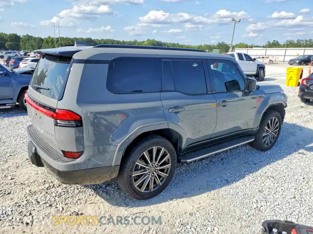 3 Фотография поврежденного автомобиля JTJVBCDX3S5042769 LEXUS GX 2025